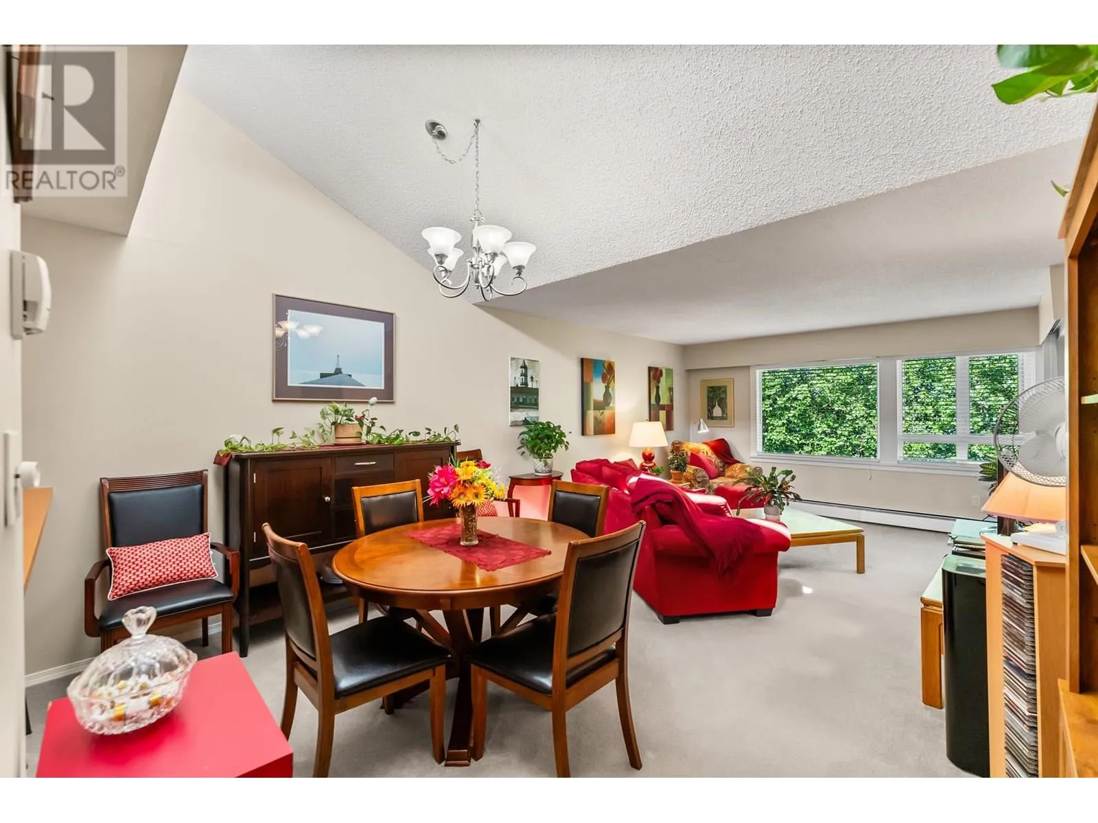 Apartment for rent: 310 11240 Daniels Road, Richmond, British Columbia V6X 1M6