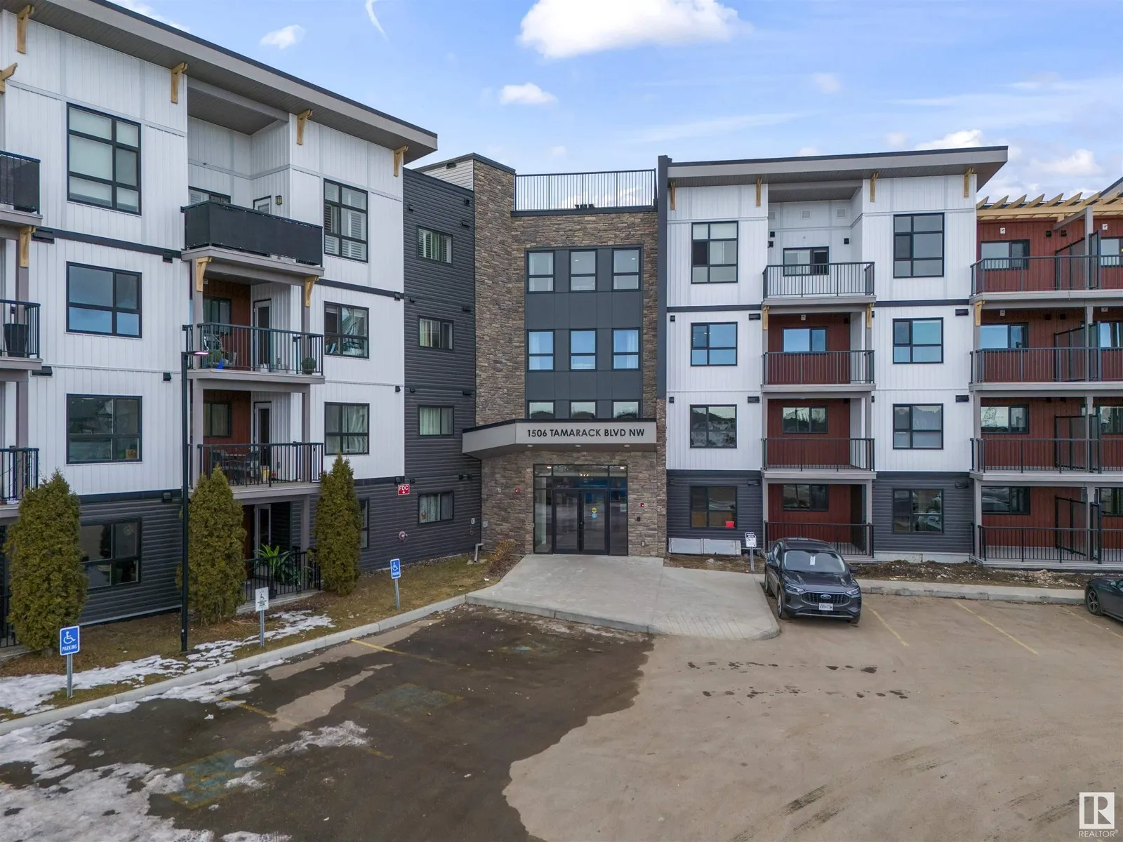 Apartment for rent: #310 1506 Tamarack Bv Nw, Edmonton, Alberta T6T 2J5