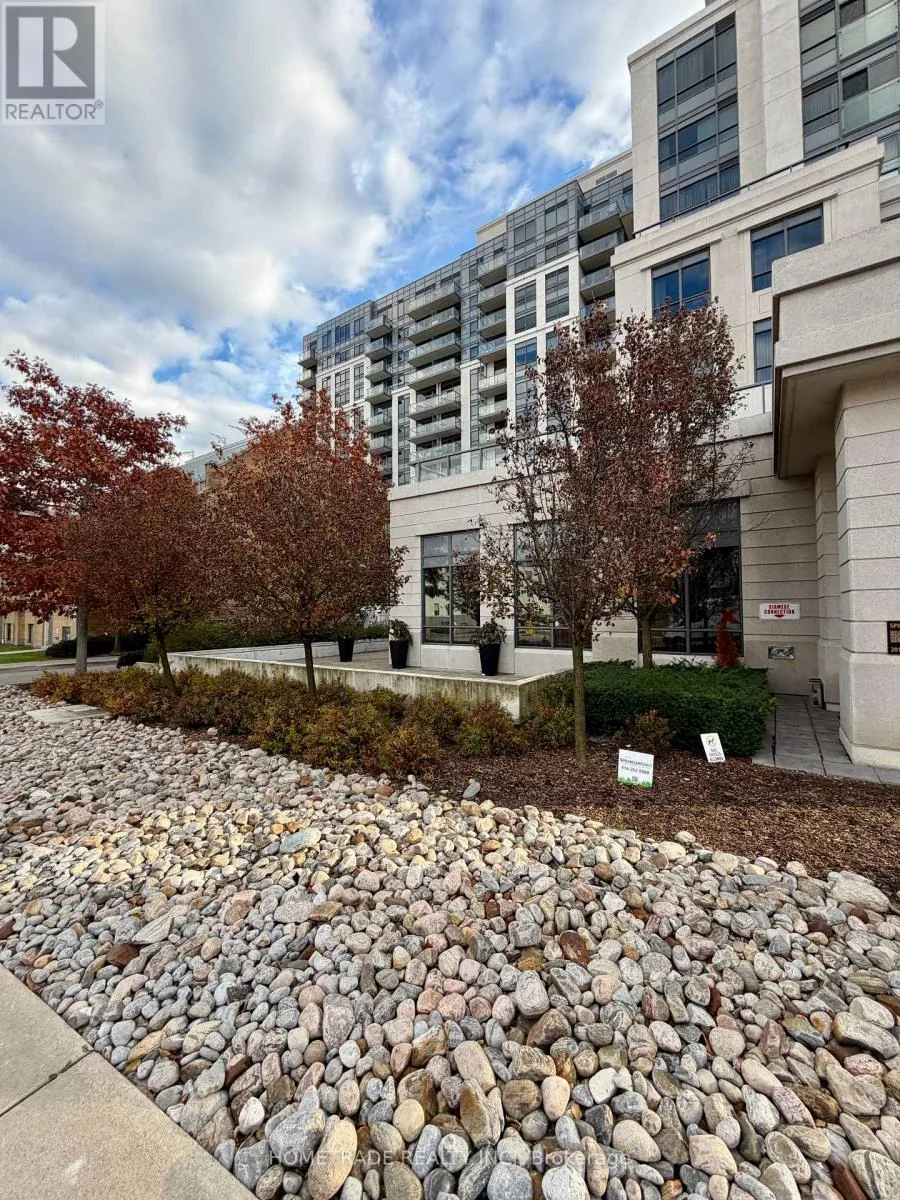 Apartment for rent: 310 - 35 Saranac Boulevard, Toronto, Ontario M6A 2G4