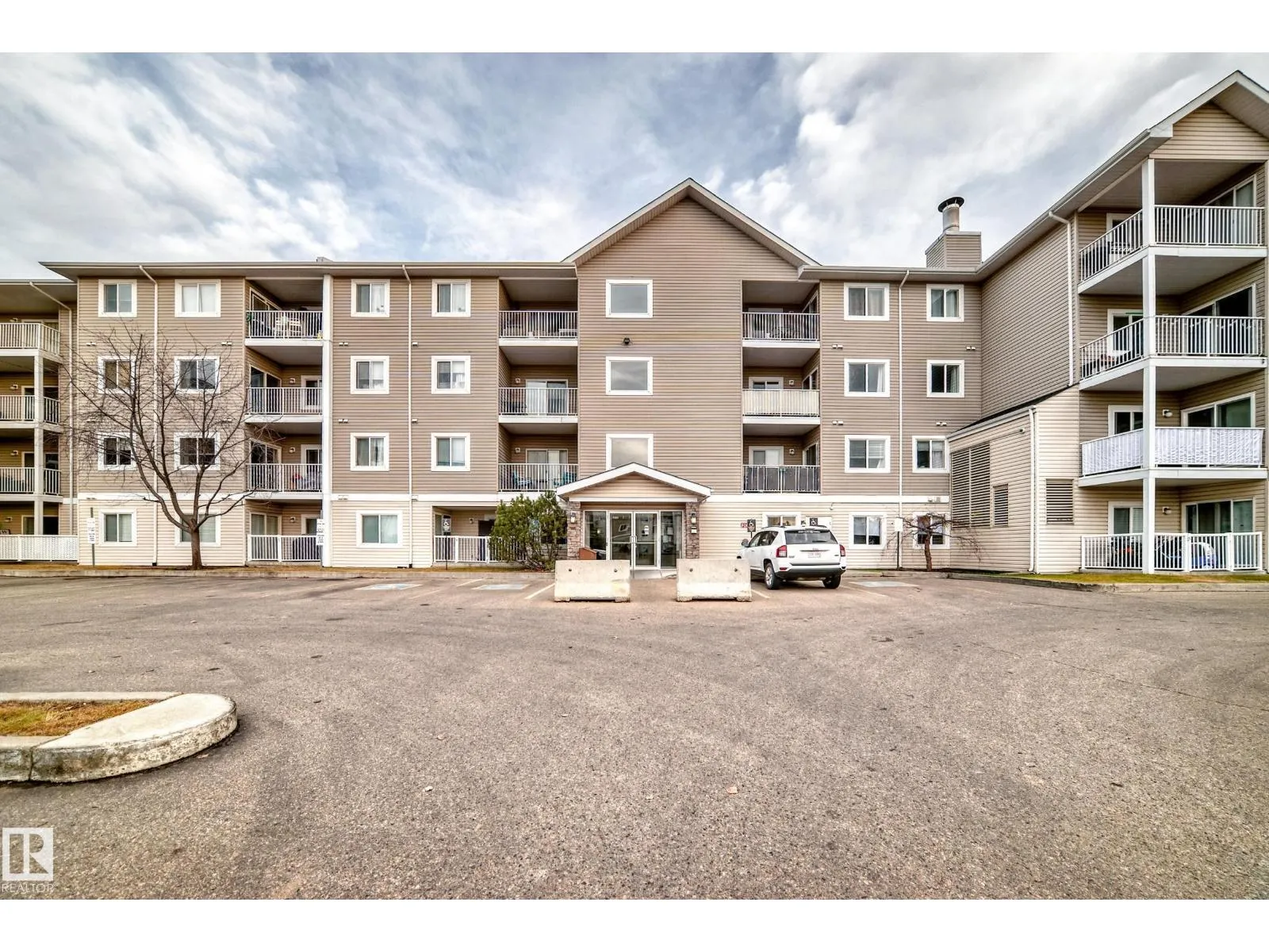 Apartment for rent: #310 4309 33 St, Stony Plain, Alberta T7Z 0A8