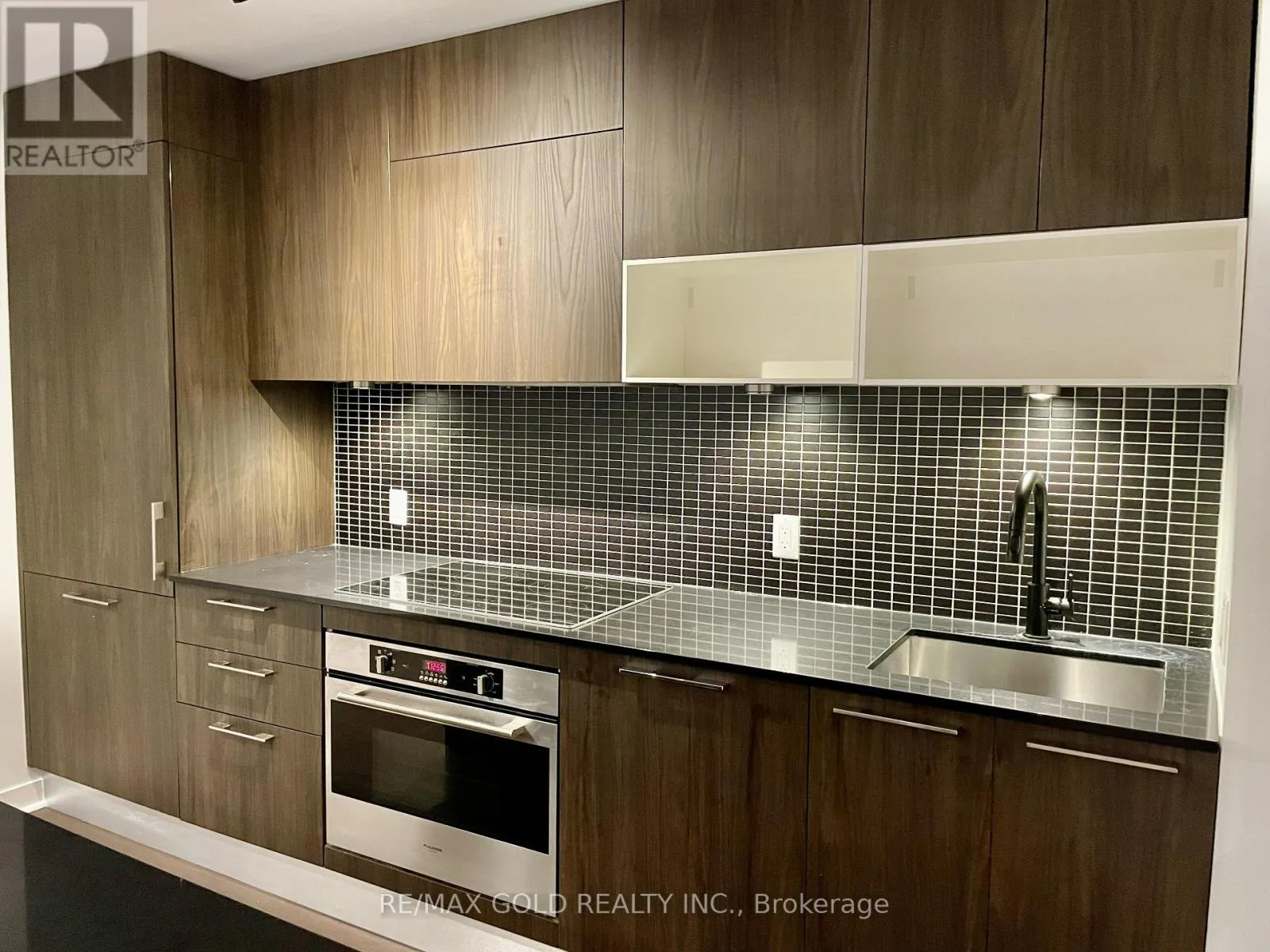 Apartment for rent: 310 - 501 Adelaide Street W, Toronto, Ontario M5V 0R3