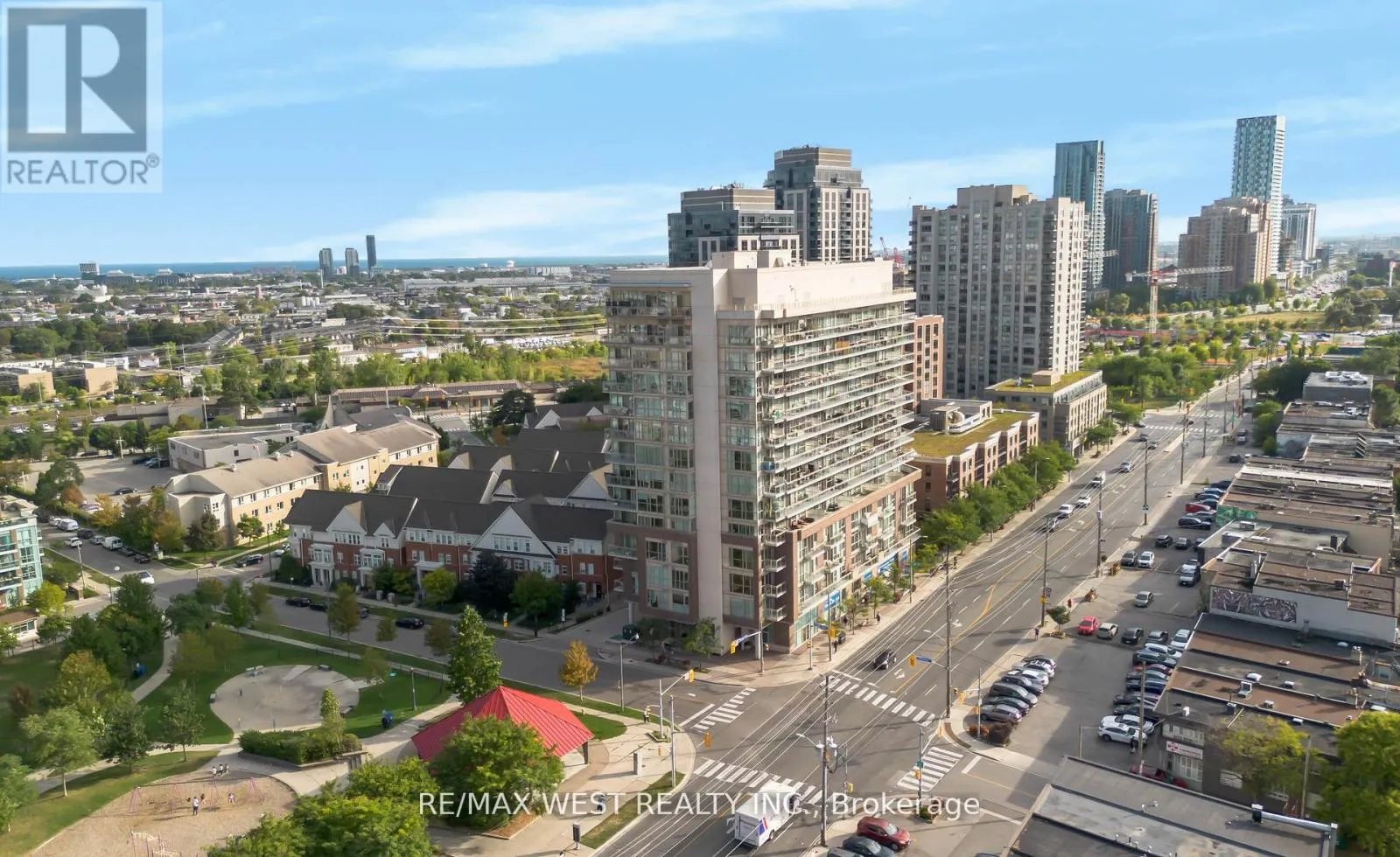 Apartment for rent: 310 - 5101 Dundas Street W, Toronto, Ontario M9A 5G8