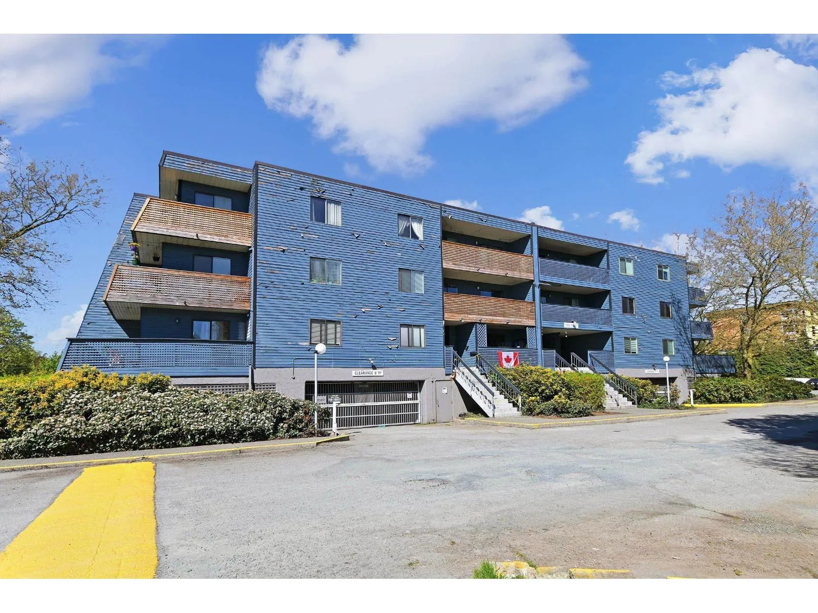 Apartment for rent: 310 5906 176a Street, Surrey, British Columbia V3S 4H7