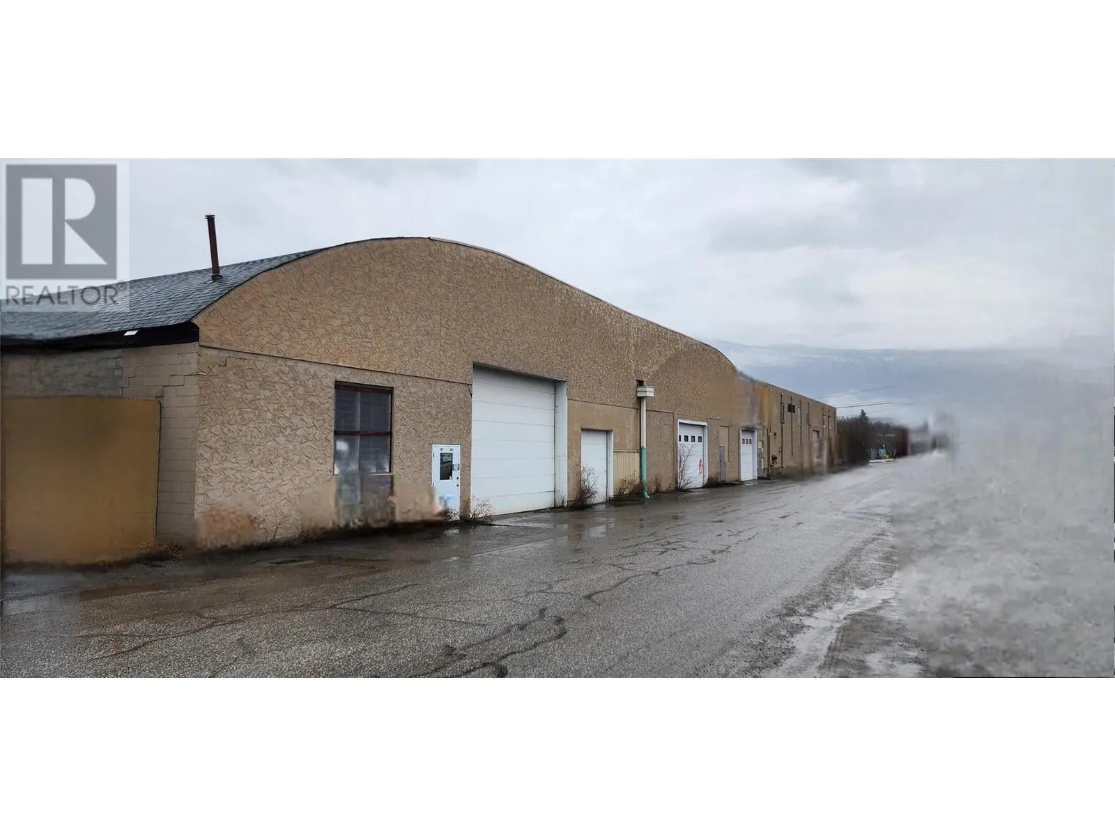 Residential Commercial Mix for rent: 310 Co-op Avenue, Oliver, British Columbia V0H 1T0