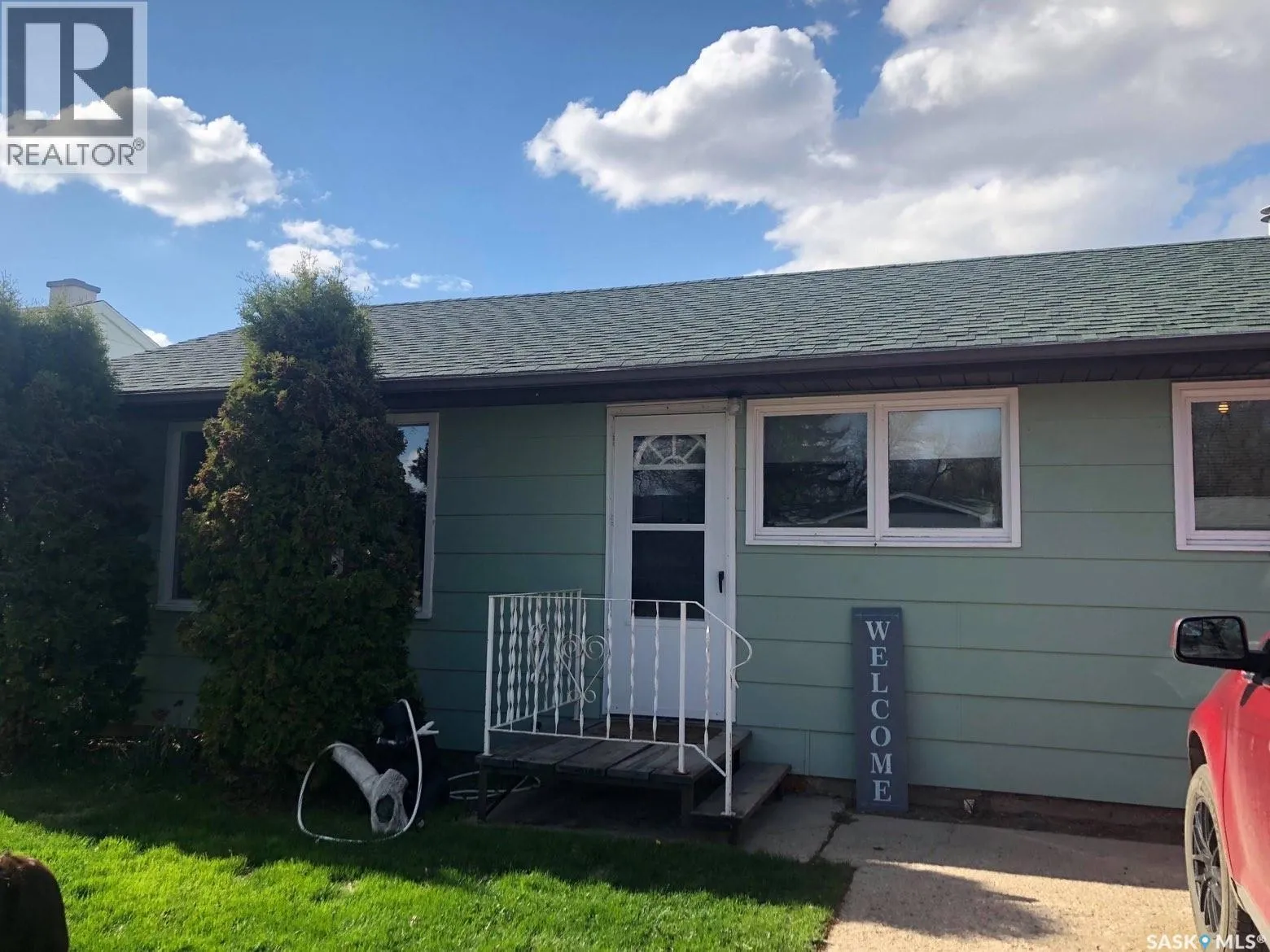 House for rent: 310 Dominion Road, Assiniboia, Saskatchewan S0H 0B0