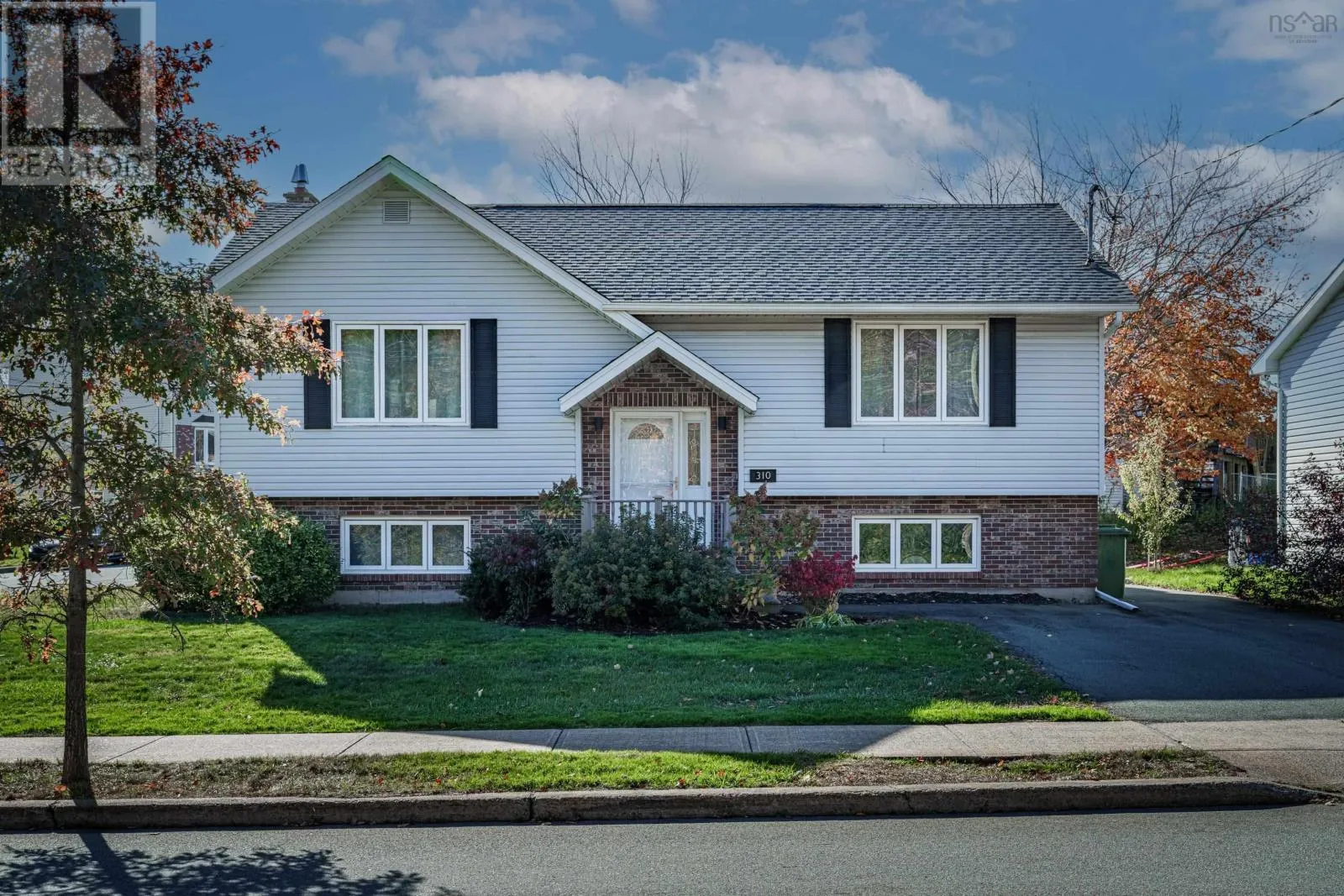 House for rent: 310 John Stewart Drive, Cole Harbour, Nova Scotia B2W 5P3