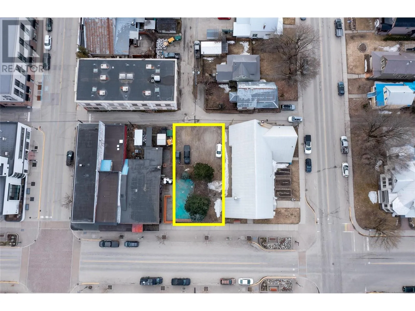 Other for rent: 310 Mackenzie Avenue, Revelstoke, British Columbia V0E 2S0