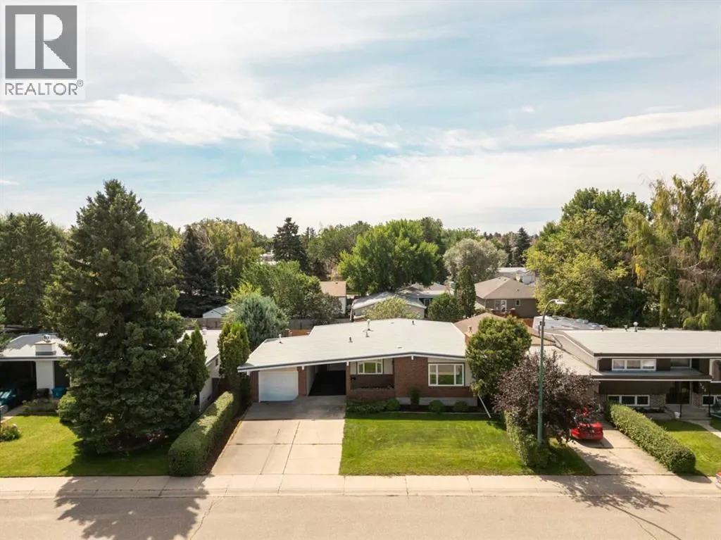 House for rent: 310 Normandy Road S, Lethbridge, Alberta T1J 3Y1