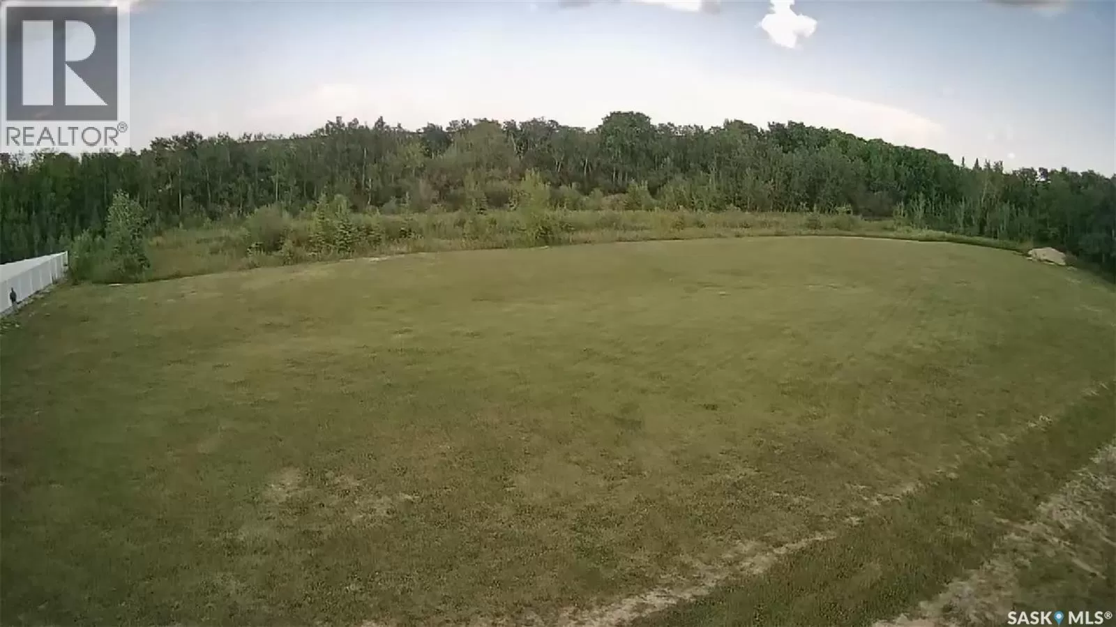 Unknown for rent: 310 Railway Avenue N, Middle Lake, Saskatchewan S0K 2X0