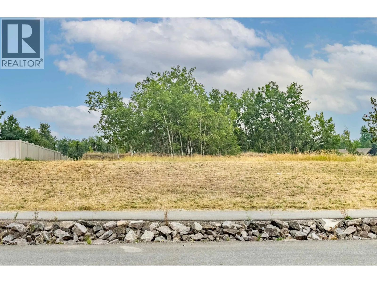 310 Sandhill Crescent, 100 Mile House, British Columbia V0K 2E0