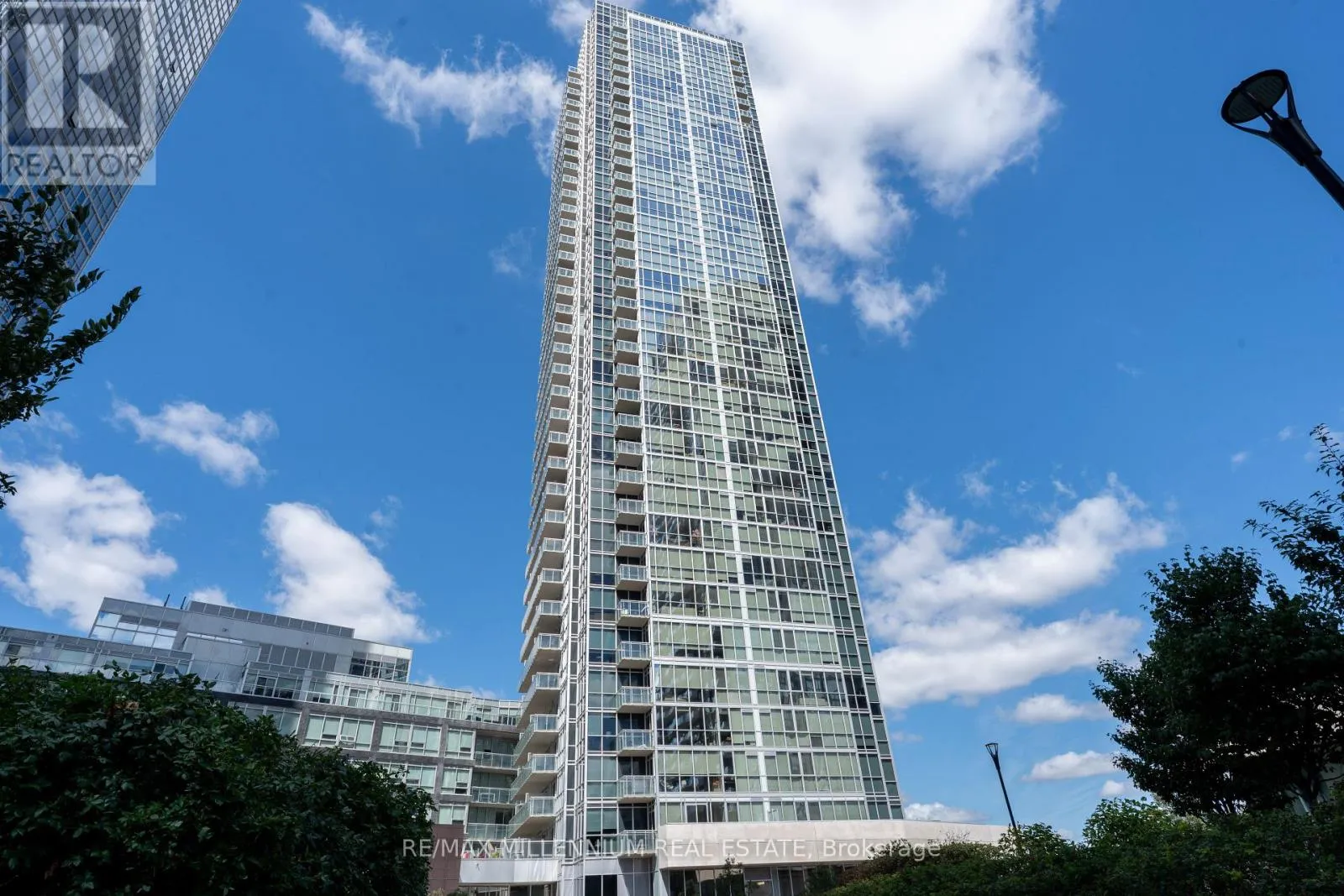 Apartment for rent: 3103 - 2908 Highway 7 Road, Vaughan, Ontario L4K 0K5