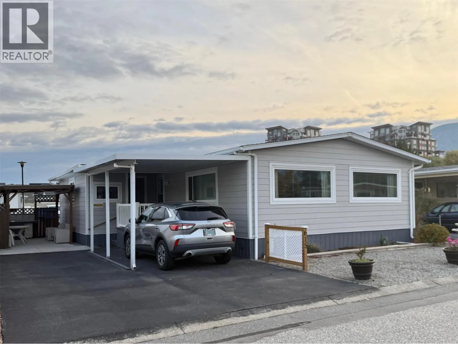 Manufactured Home for rent: 3105 South Main Street Unit# 615, Penticton, British Columbia V2A 7H1