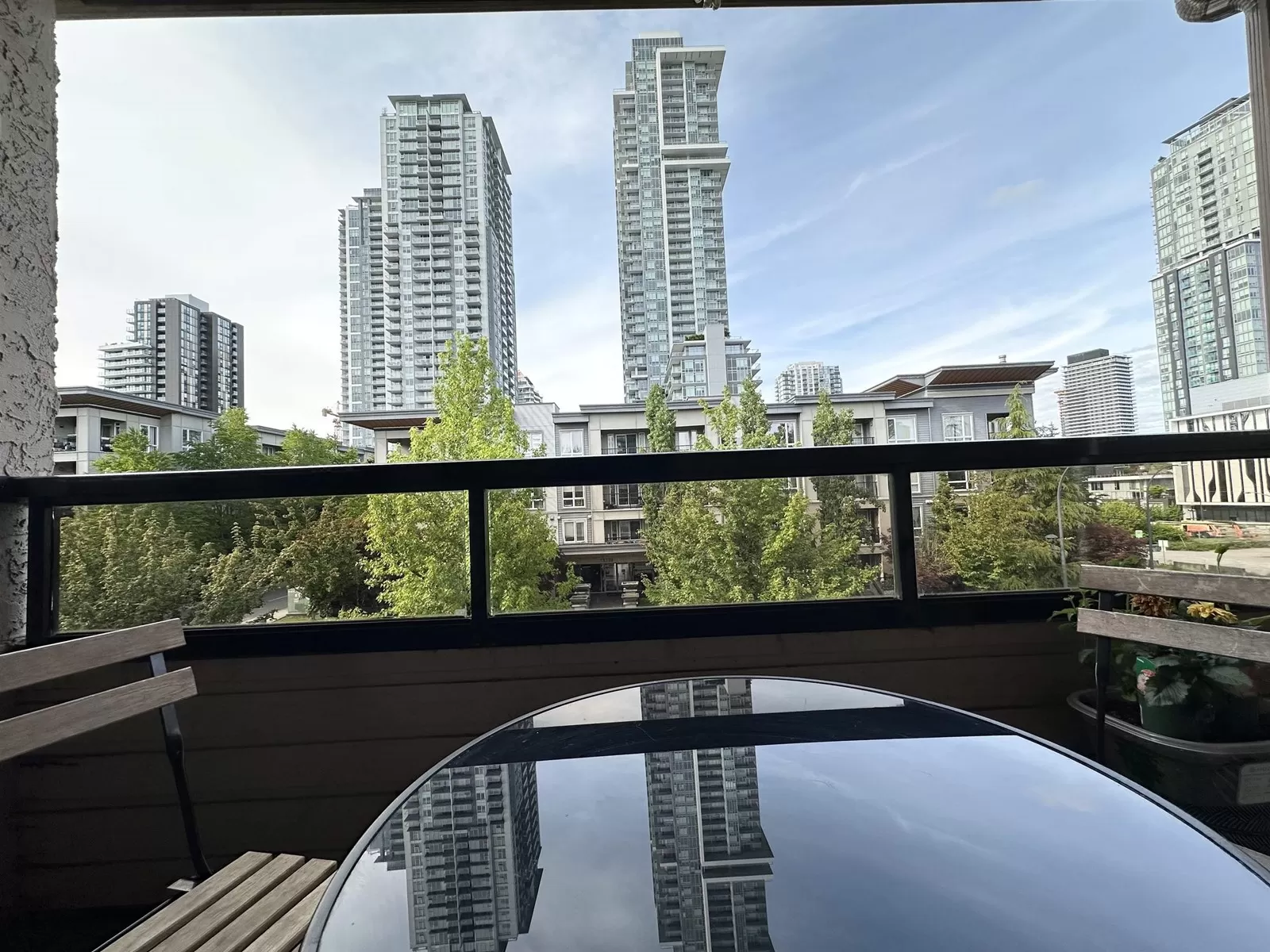 Apartment for rent: 311 13344 102a Avenue, Surrey, British Columbia V3T 5J7