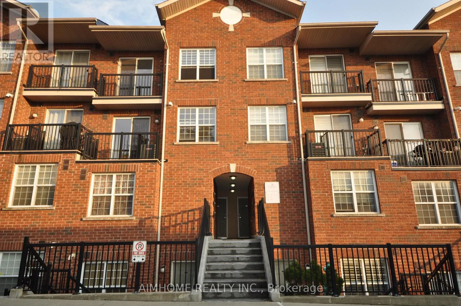 Row / Townhouse for rent: 311 - 15 Strangford Lane, Toronto, Ontario M1L 0E5