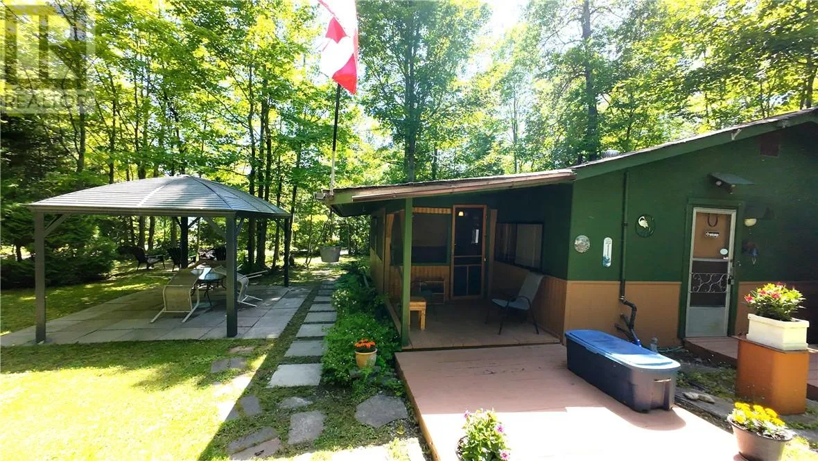 Recreational for rent: 311 #17 Crosshill Rd., M'chigeeng, Ontario P0P 1G0