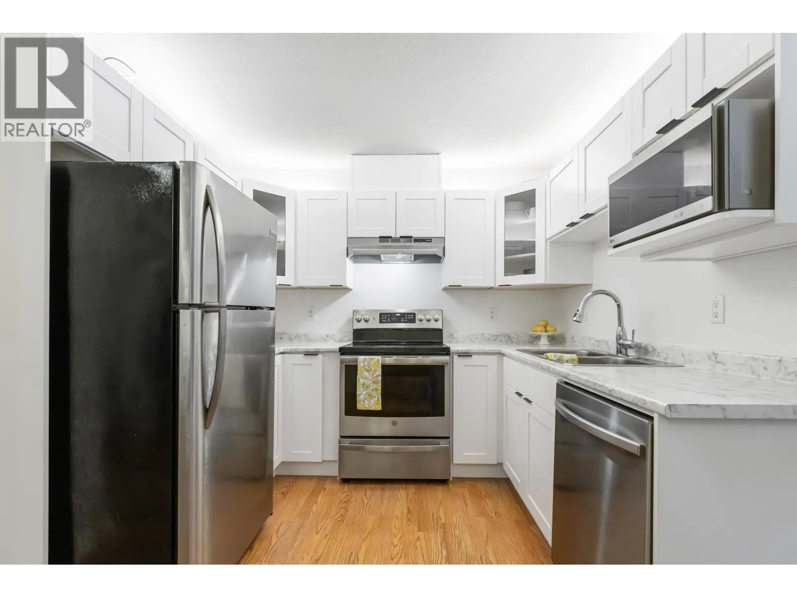 Apartment for rent: 311 22611 116 Avenue, Maple Ridge, British Columbia V2X 0W7