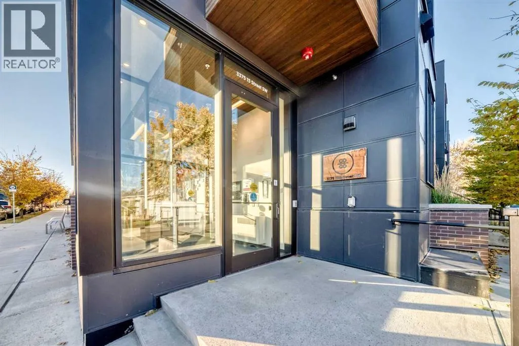 Apartment for rent: 311, 3375 15 Street Sw, Calgary, Alberta T2T 4A2