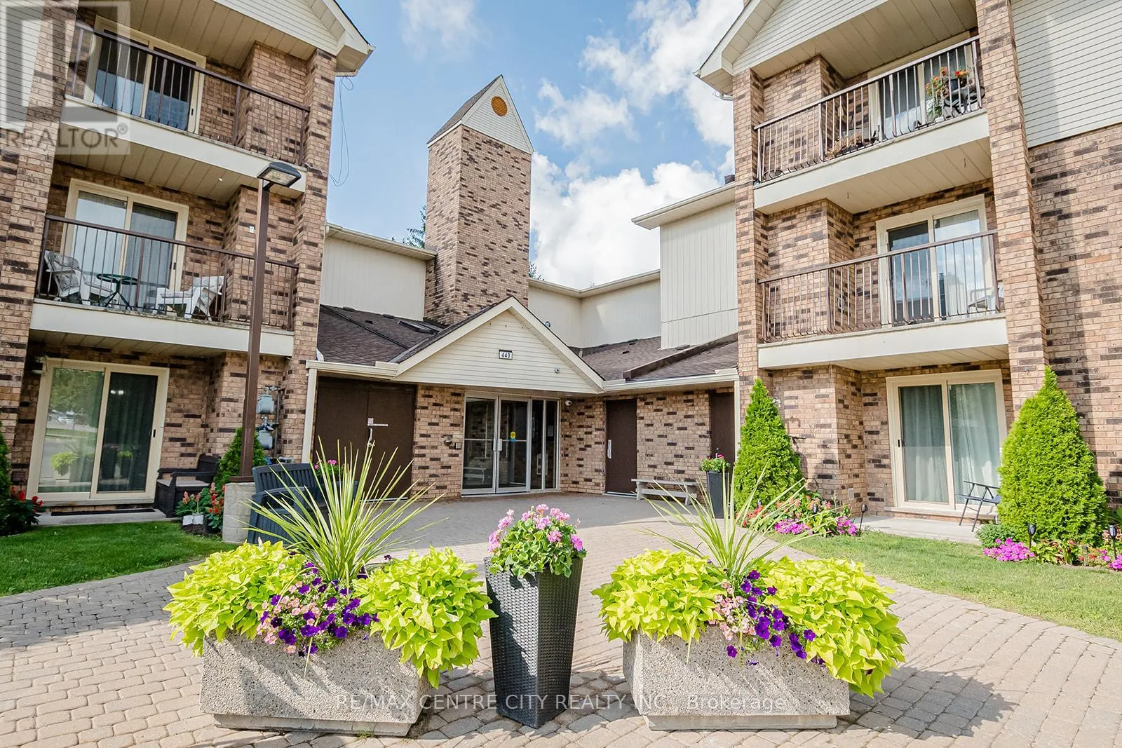 Apartment for rent: 311 - 440 Wellington Street, St. Thomas, Ontario N5R 5X5