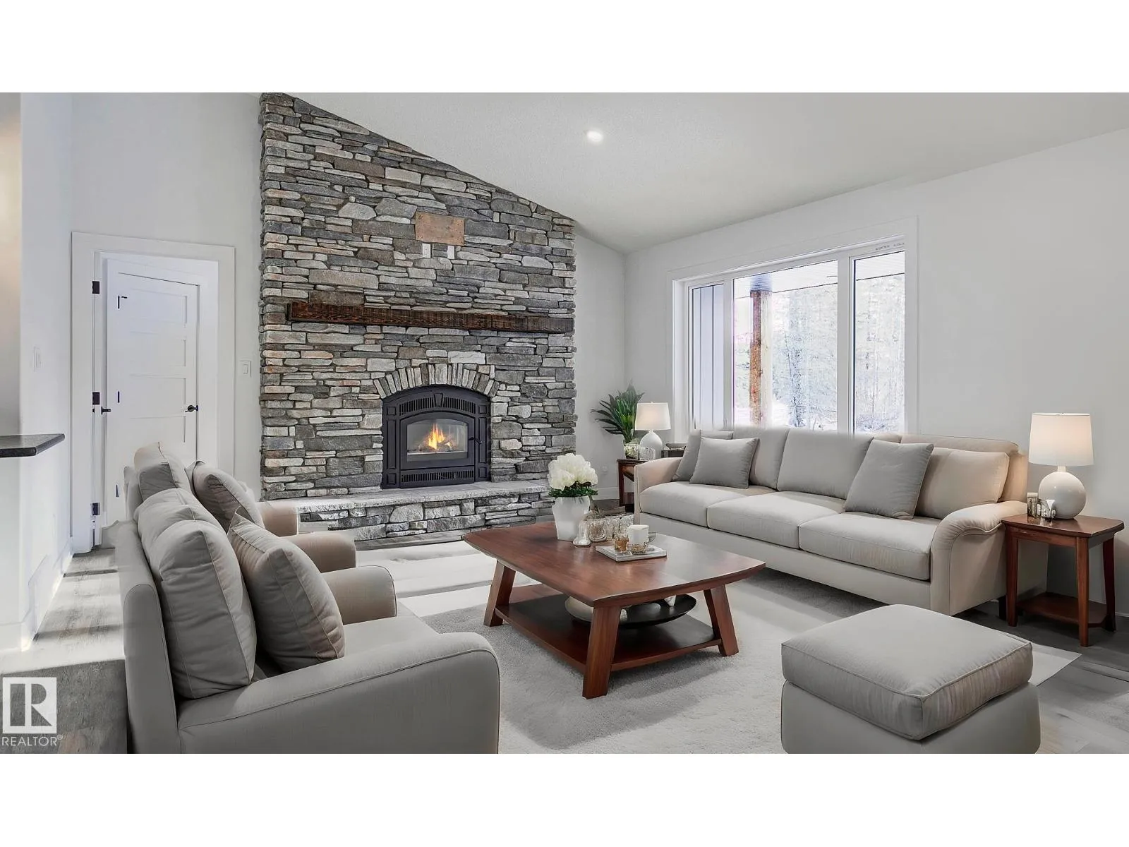 House for rent: 311 55504 Rr 13, Rural Lac Ste. Anne County, Alberta T0E 1V0