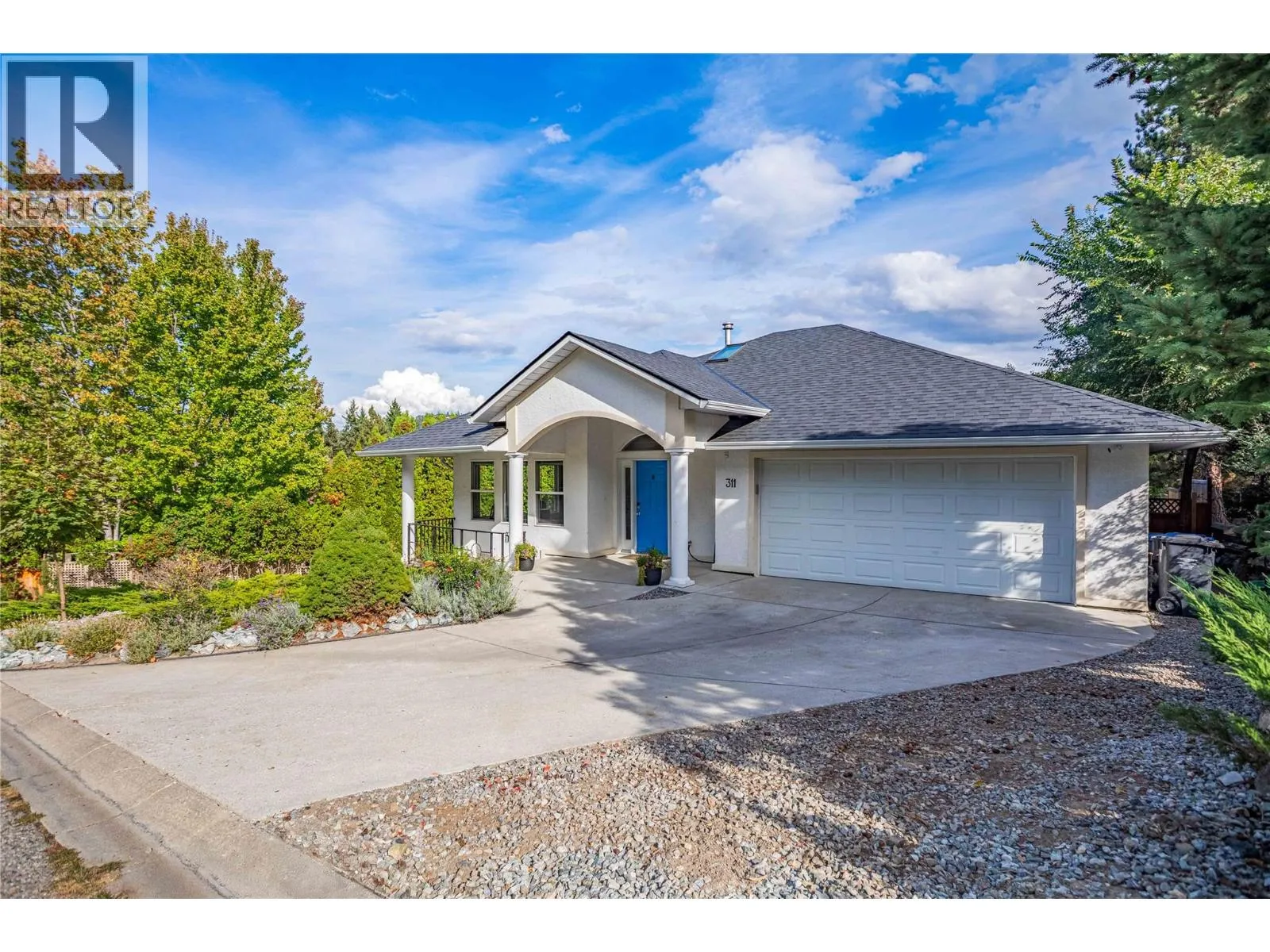 House for rent: 311 Woodpark Crescent, Kelowna, British Columbia V1V 2A9