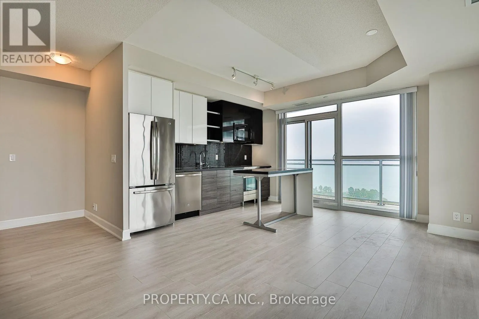 Apartment for rent: 3110 - 33 Shore Breeze Drive, Toronto, Ontario M8V 0G1