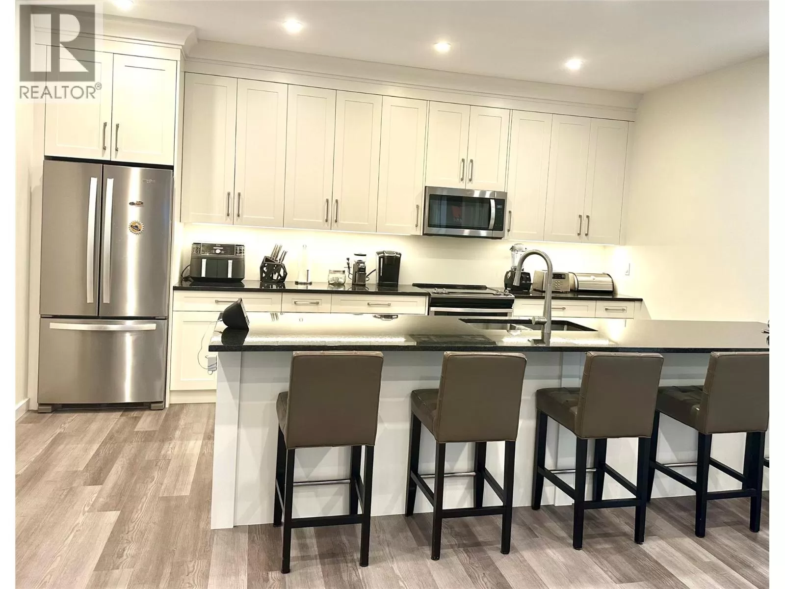 Residential Commercial Mix for rent: 3111/3211 1240 Powerhouse Road, Revelstoke, British Columbia V0E 2S0