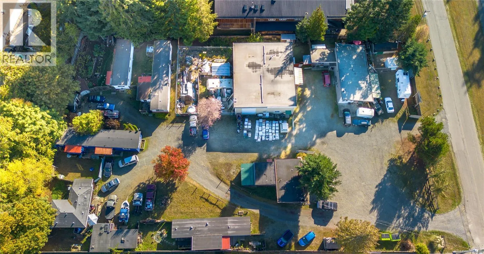 Commercial Mix for rent: 3117 Van Horne Rd, Qualicum Beach, British Columbia V9K 2L2