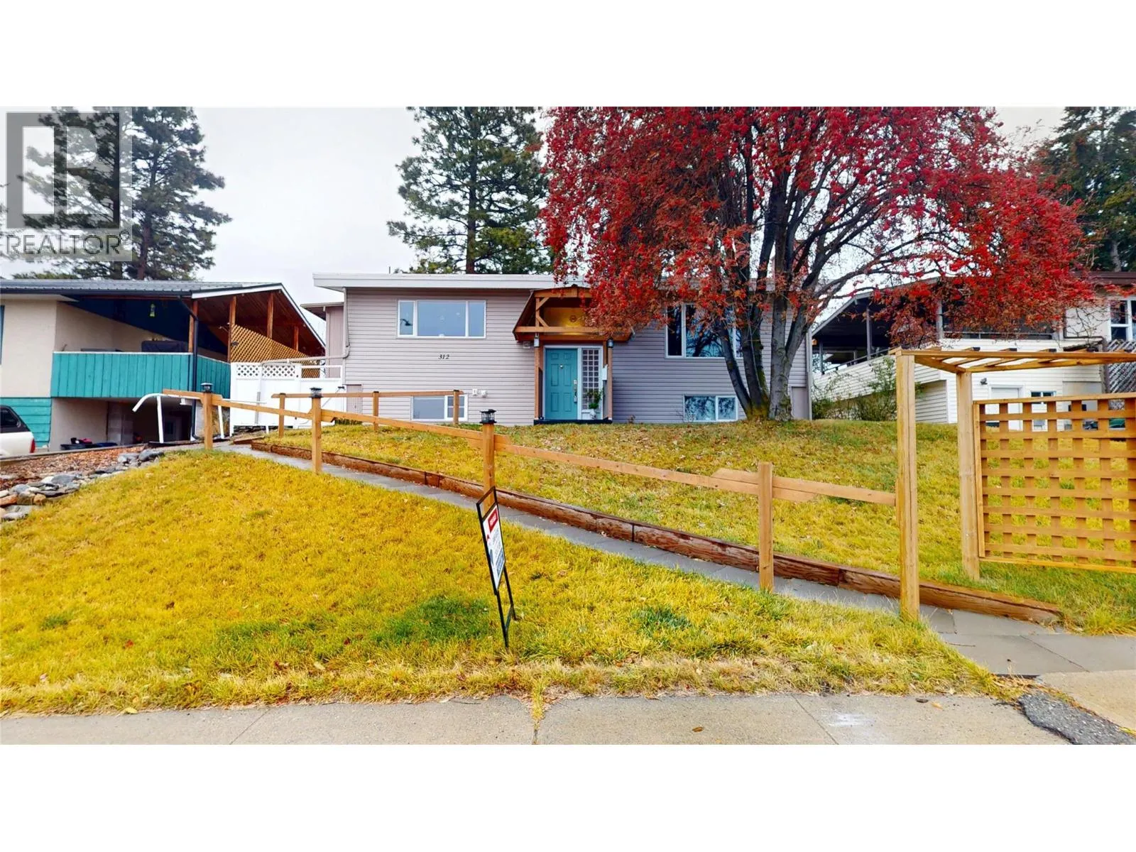 House for rent: 312 18th Avenue S, Cranbrook, British Columbia V1C 3C3