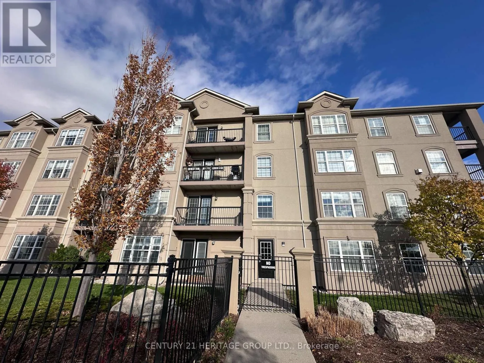 Apartment for rent: 312 - 2085 Appleby Line, Burlington, Ontario L7L 7H4