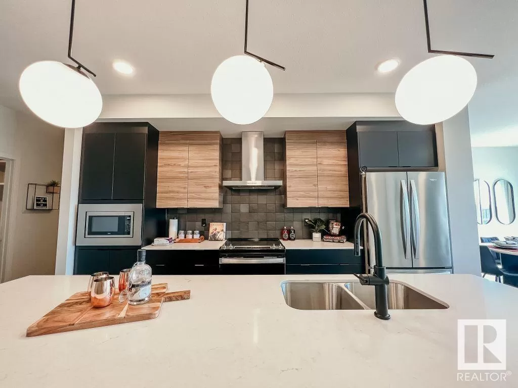 House for rent: 312 30 St Sw, Edmonton, Alberta T6X 3C9