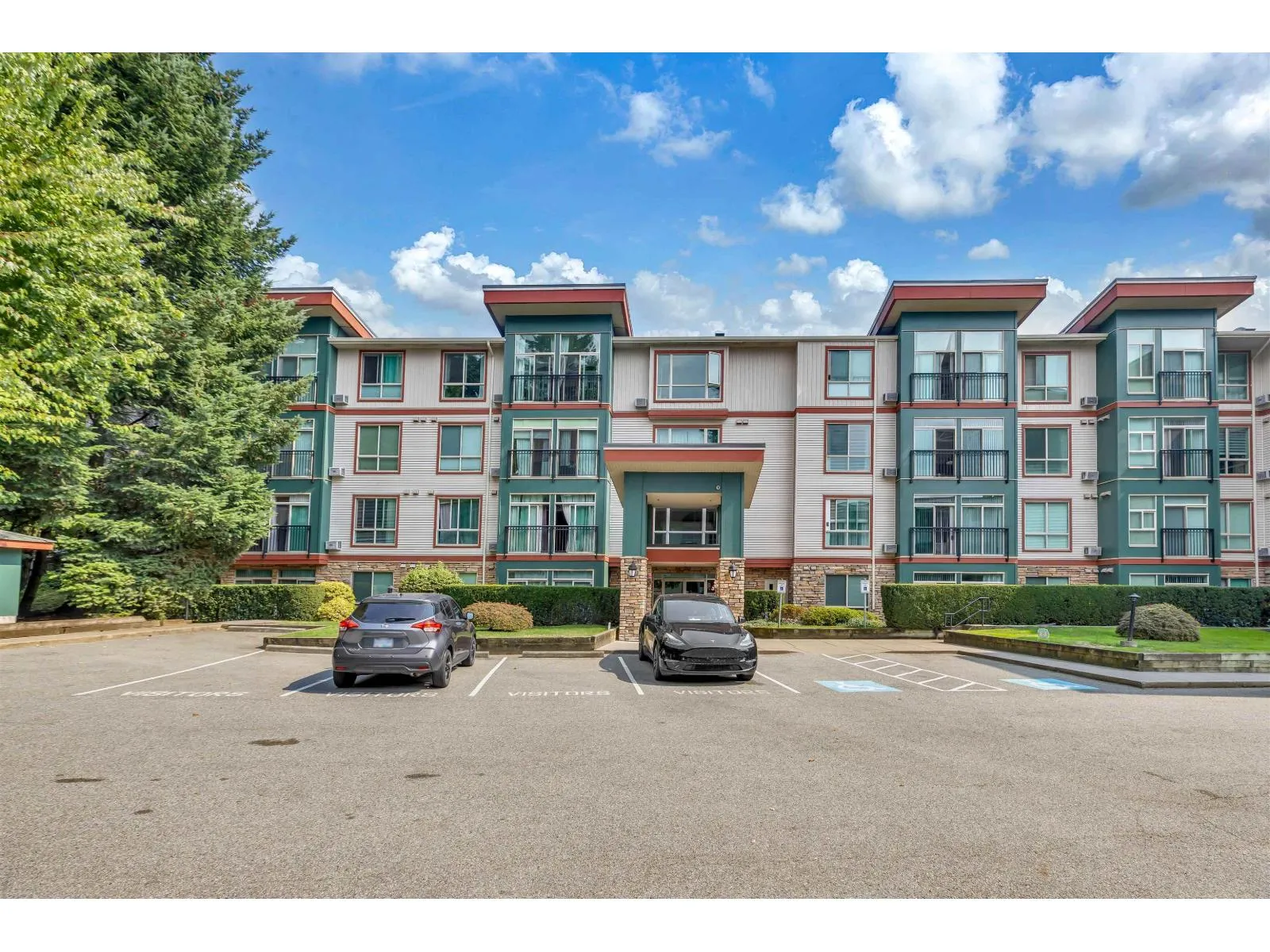 Apartment for rent: 312 33485 South Fraser Way, Abbotsford, British Columbia V2S 8P9