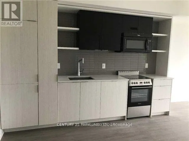 Apartment for rent: 312 - 6 Parkwood Avenue, Toronto, Ontario M4V 2W8