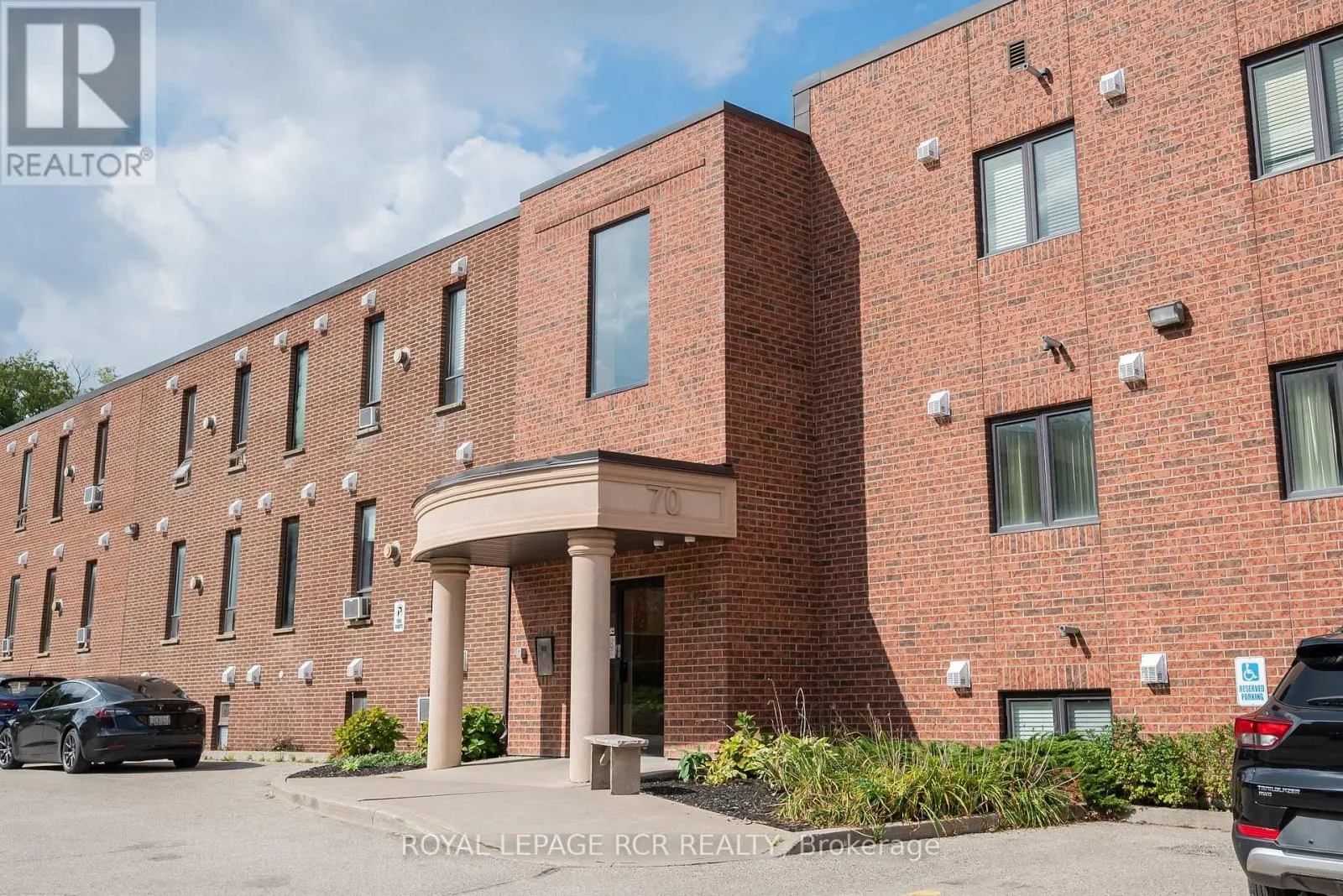 Apartment for rent: 312 - 70 First Street, Orangeville, Ontario L9W 2E5