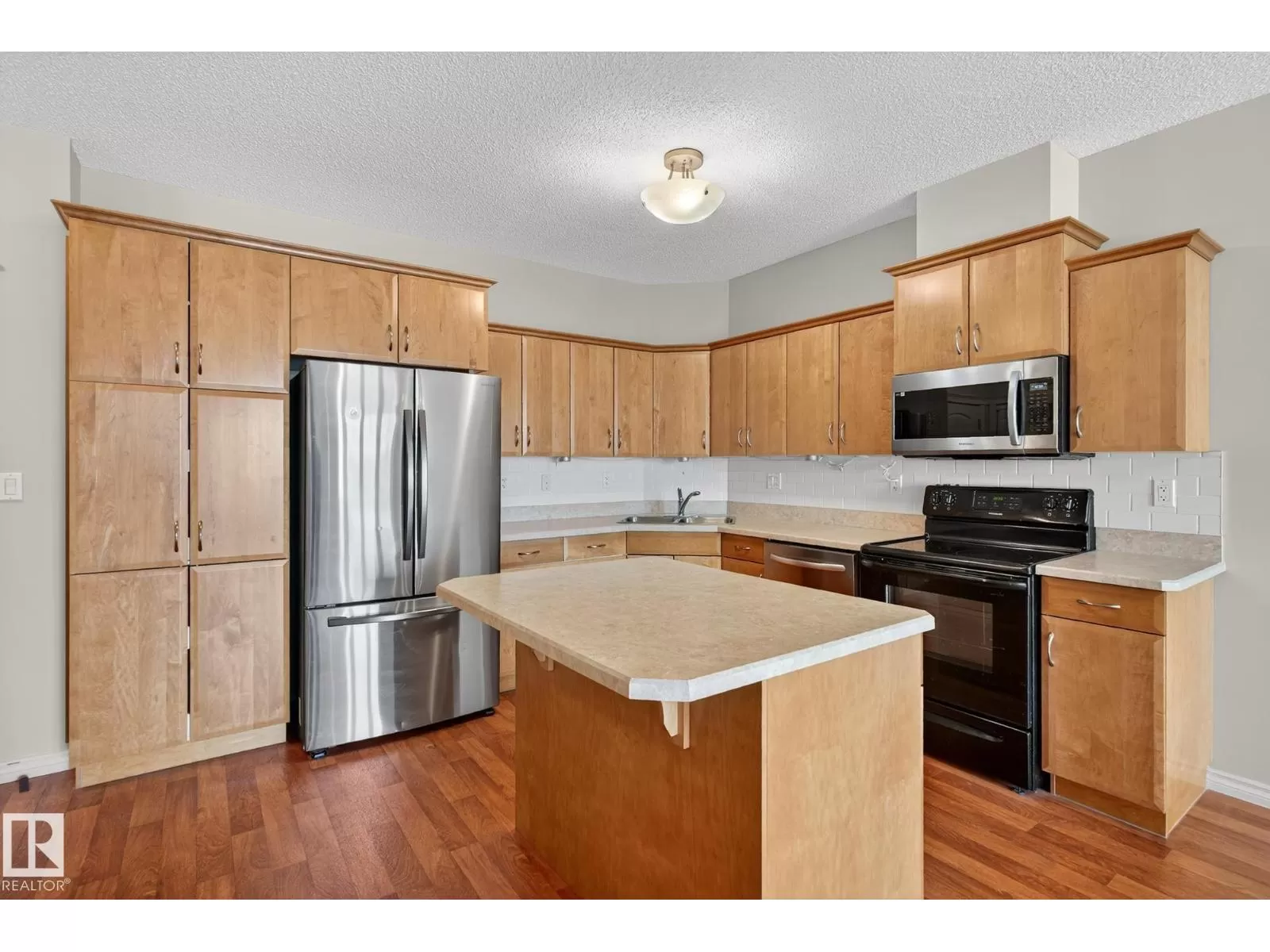 Apartment for rent: #312 9820 165 St Nw, Edmonton, Alberta T5P 0N3