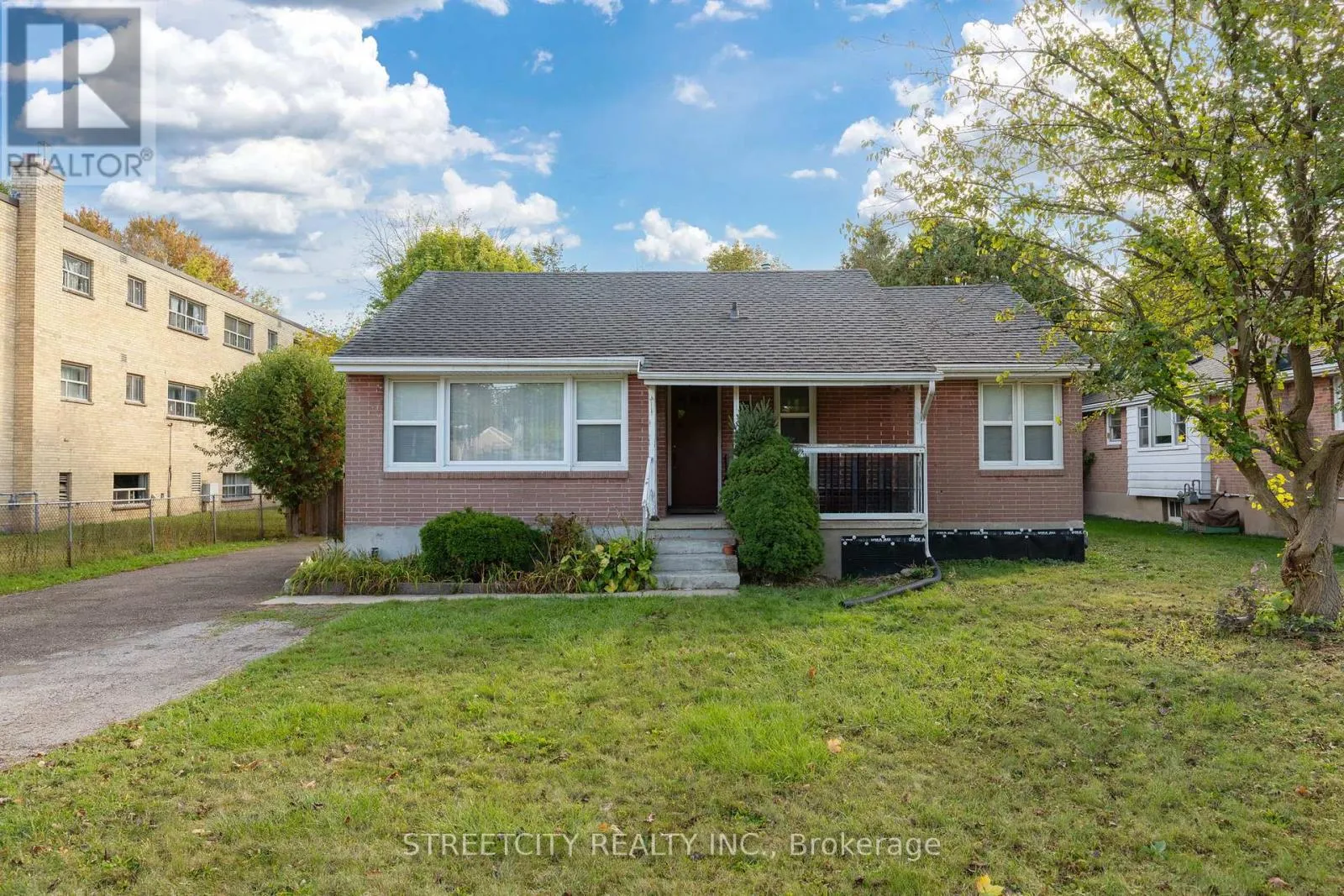 House for rent: 312 Fairview Avenue, London South, Ontario N6C 4T8