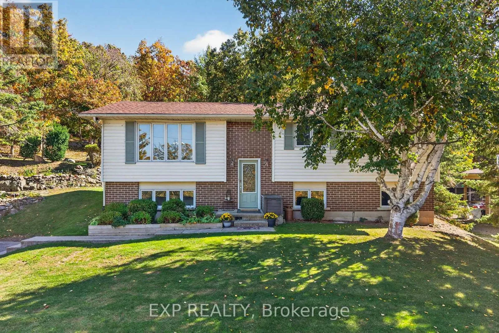 House for rent: 3127 2 Highway, Kingston, Ontario K7L 5H6