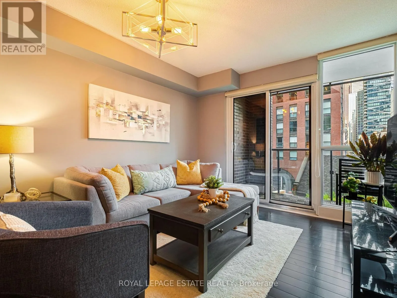 Apartment for rent: 313 - 295 Adelaide Street W, Toronto, Ontario M5V 0L4