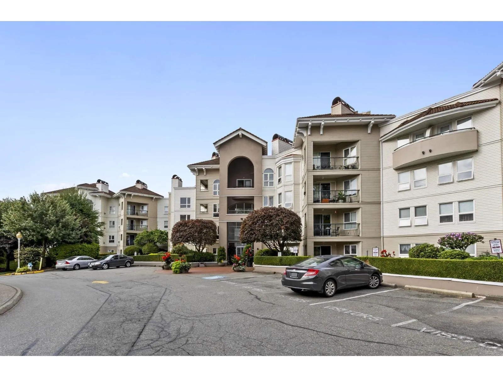 Apartment for rent: 313 3172 Gladwin Road, Abbotsford, British Columbia V2T 5T3