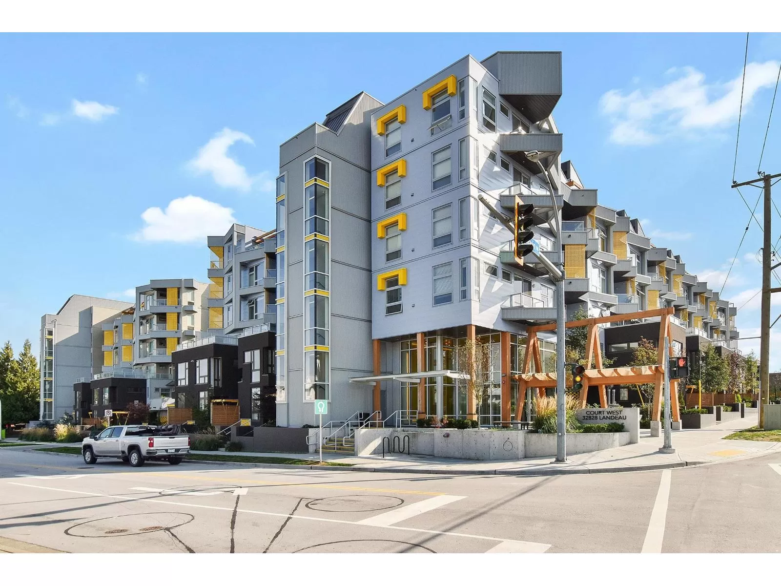 Apartment for rent: 313 32838 Landeau Place, Abbotsford, British Columbia V2S 0M6