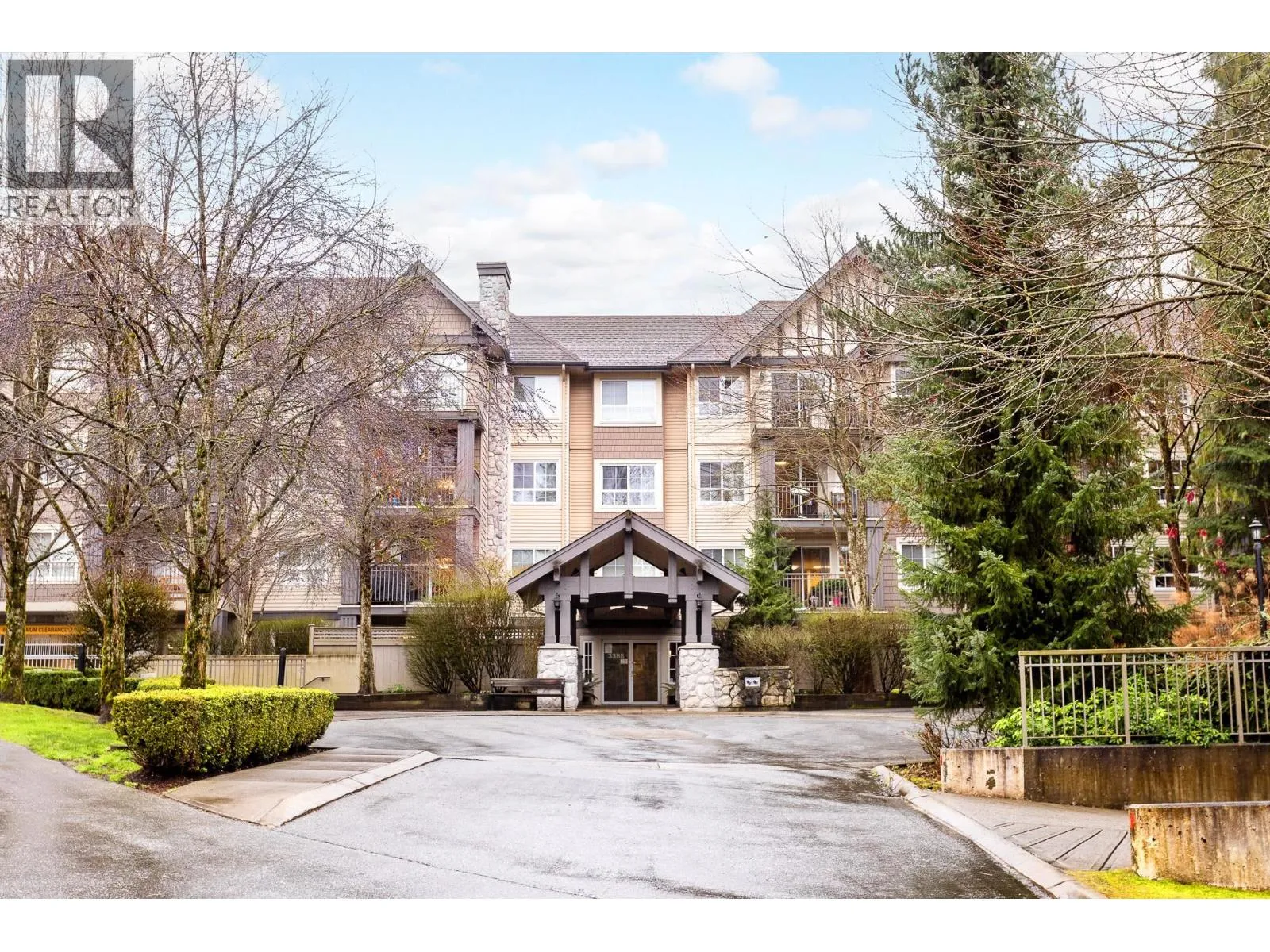 Apartment for rent: 313 3388 Morrey Court, Burnaby, British Columbia V3J 7Y5