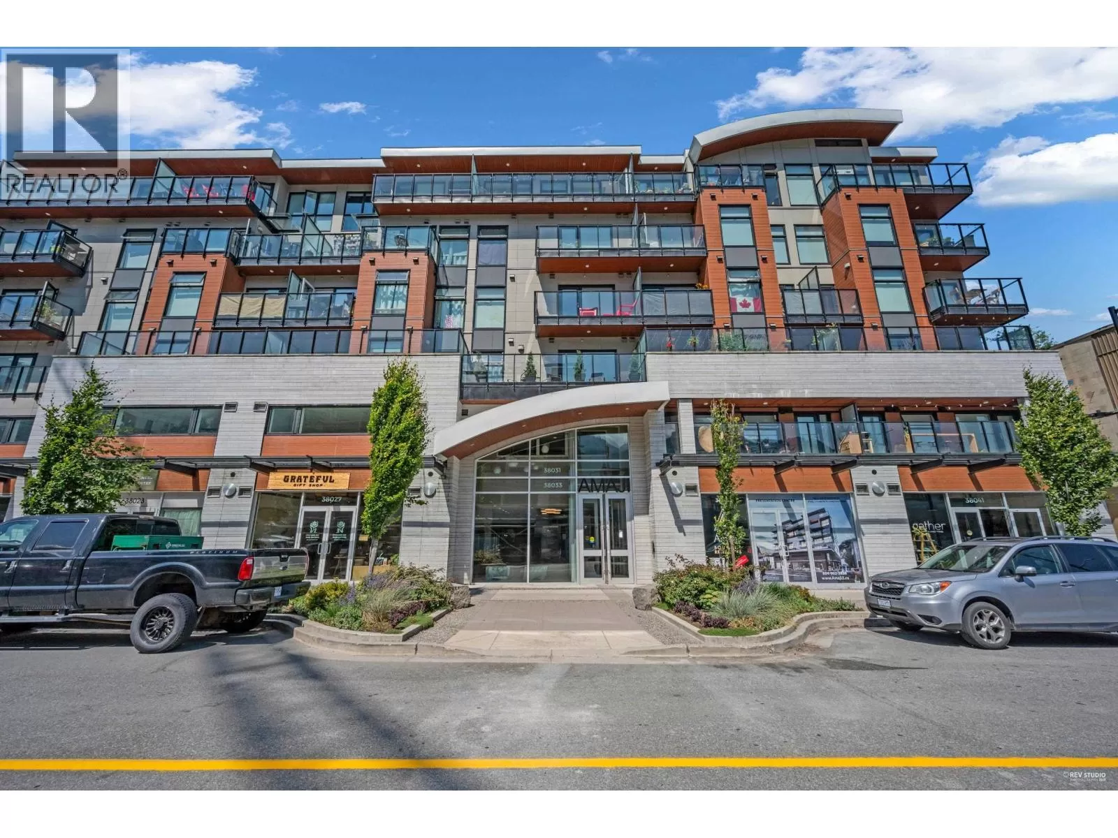 Apartment for rent: 313 38033 Second Avenue, Squamish, British Columbia V8B 0C4