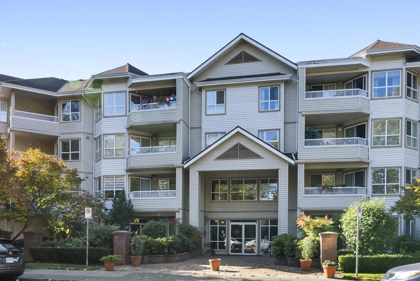 Apartment for rent: 313 8139 121a Street, Surrey, British Columbia V3W 0Z2