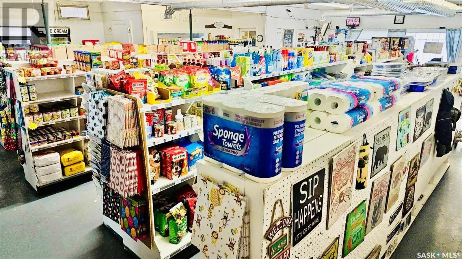 Retail for rent: 313 Railway Avenue, Theodore, Saskatchewan S0A 4C0