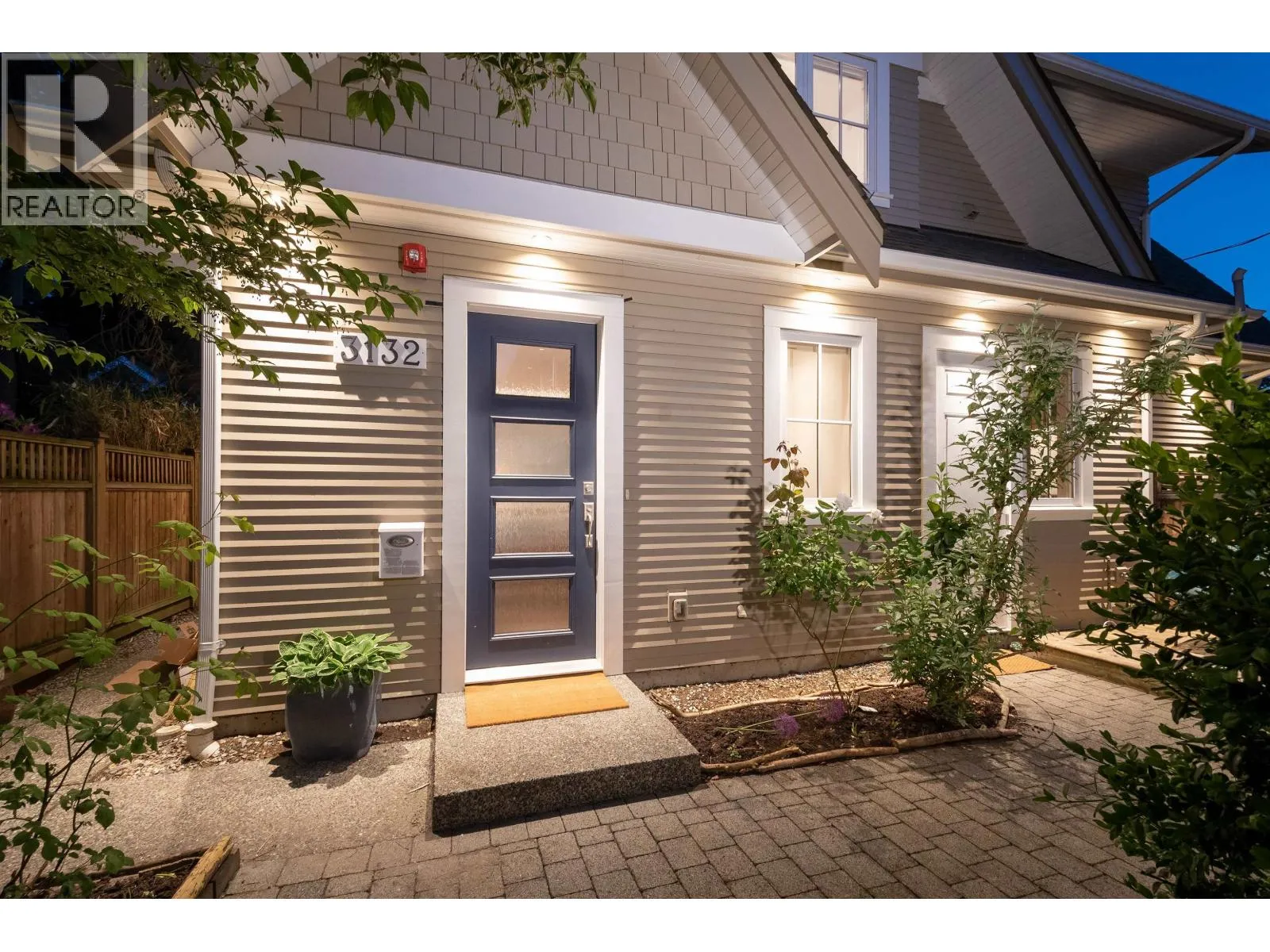 3132 W 7th Avenue, Vancouver, British Columbia V6K 2A1