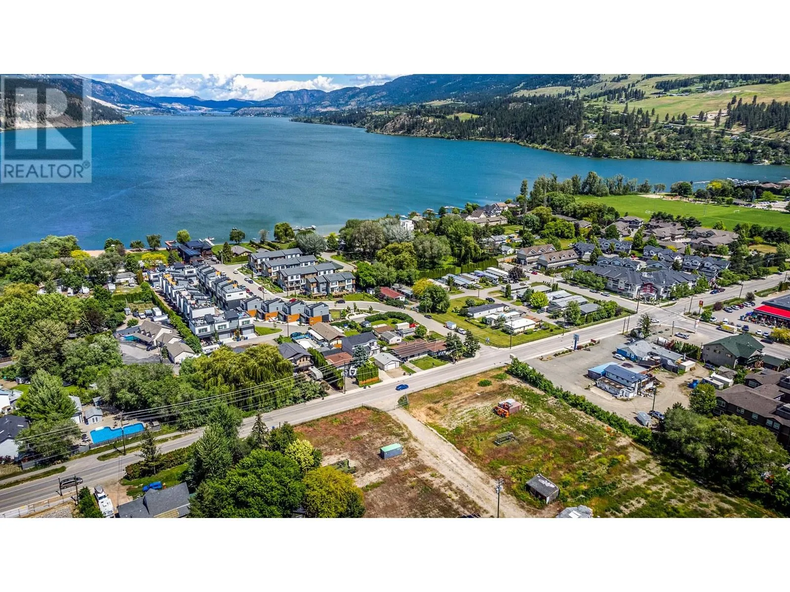 Residential Commercial Mix for rent: 3132 Woodsdale Road, Lake Country, British Columbia V4V 1X8