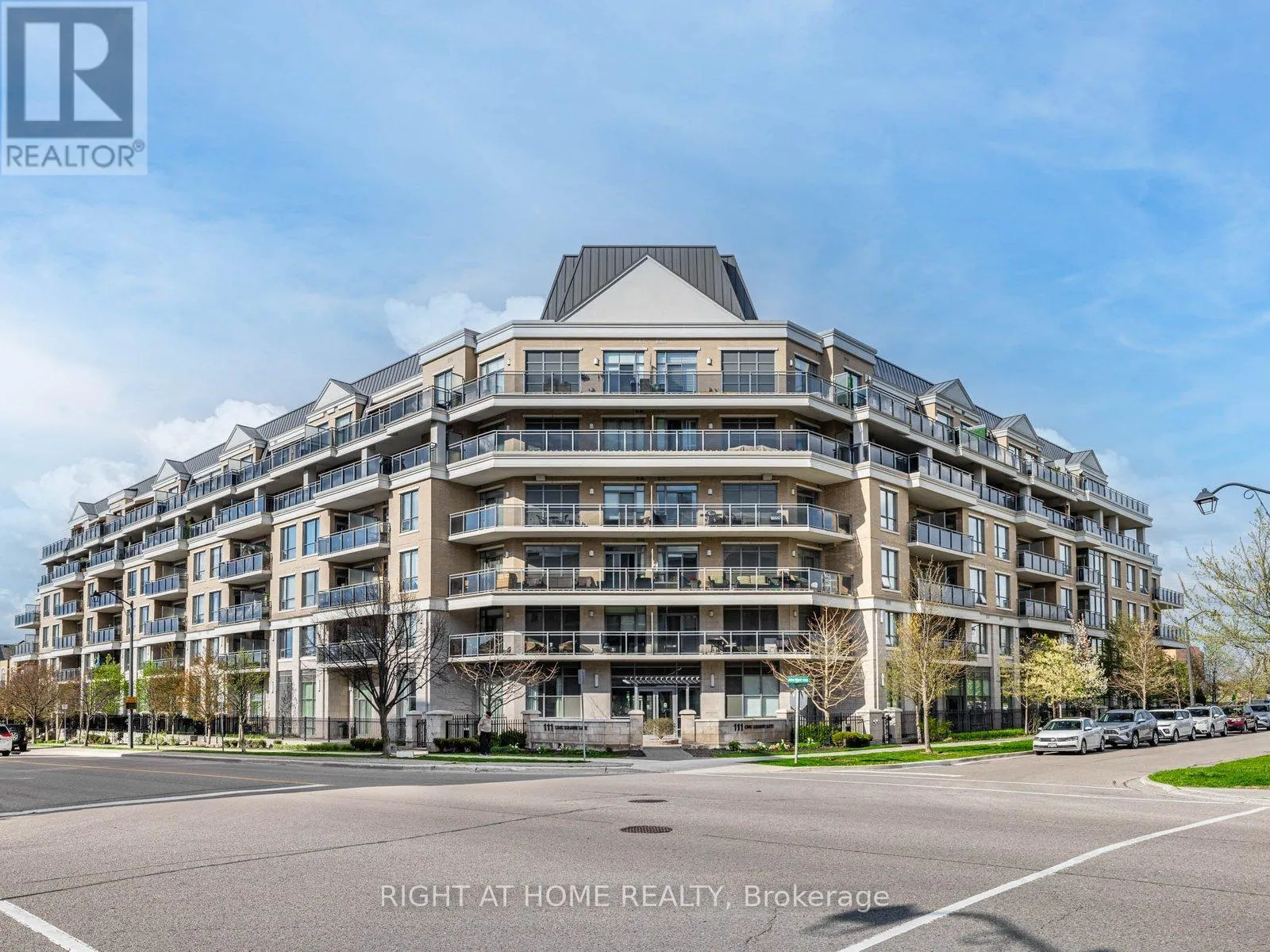 Apartment for rent: 314 - 111 Civic Square Gate, Aurora, Ontario L4G 0S6