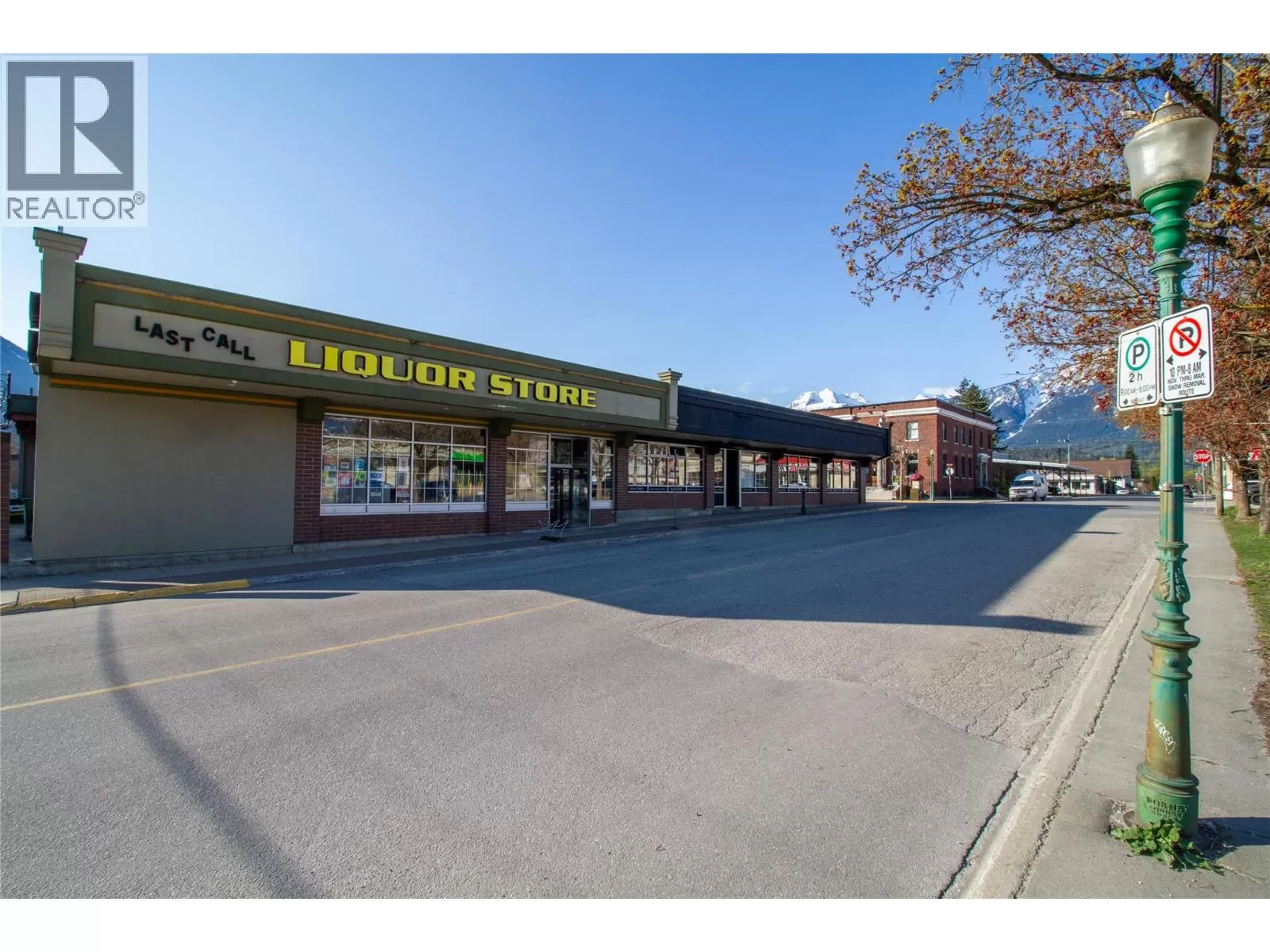 Retail for rent: 314 First Street W, Revelstoke, British Columbia V0E 2S0