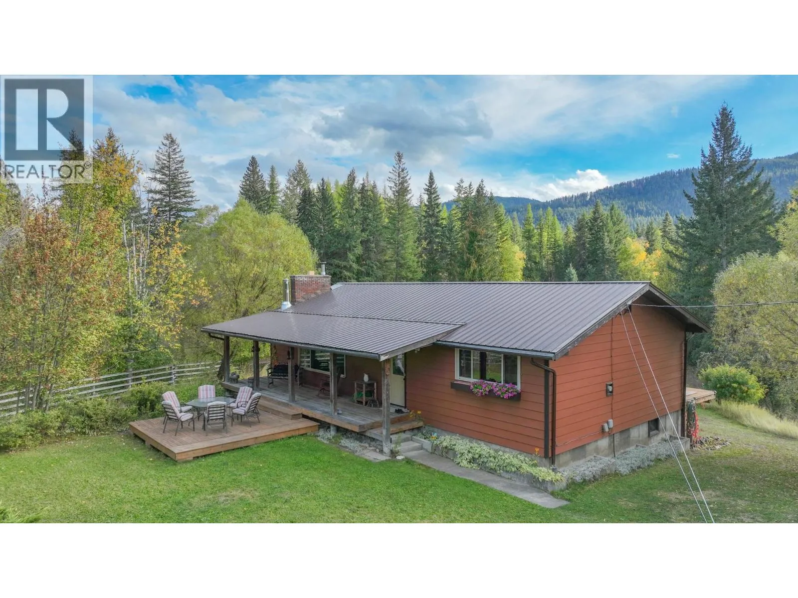 House for rent: 3144 Creighton Valley Road, Cherryville, British Columbia V0E 2G3