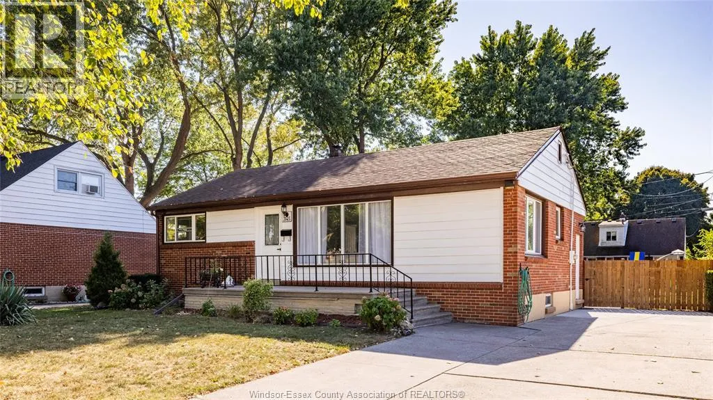 House for rent: 3145 Academy, Windsor, Ontario N9E 2H5