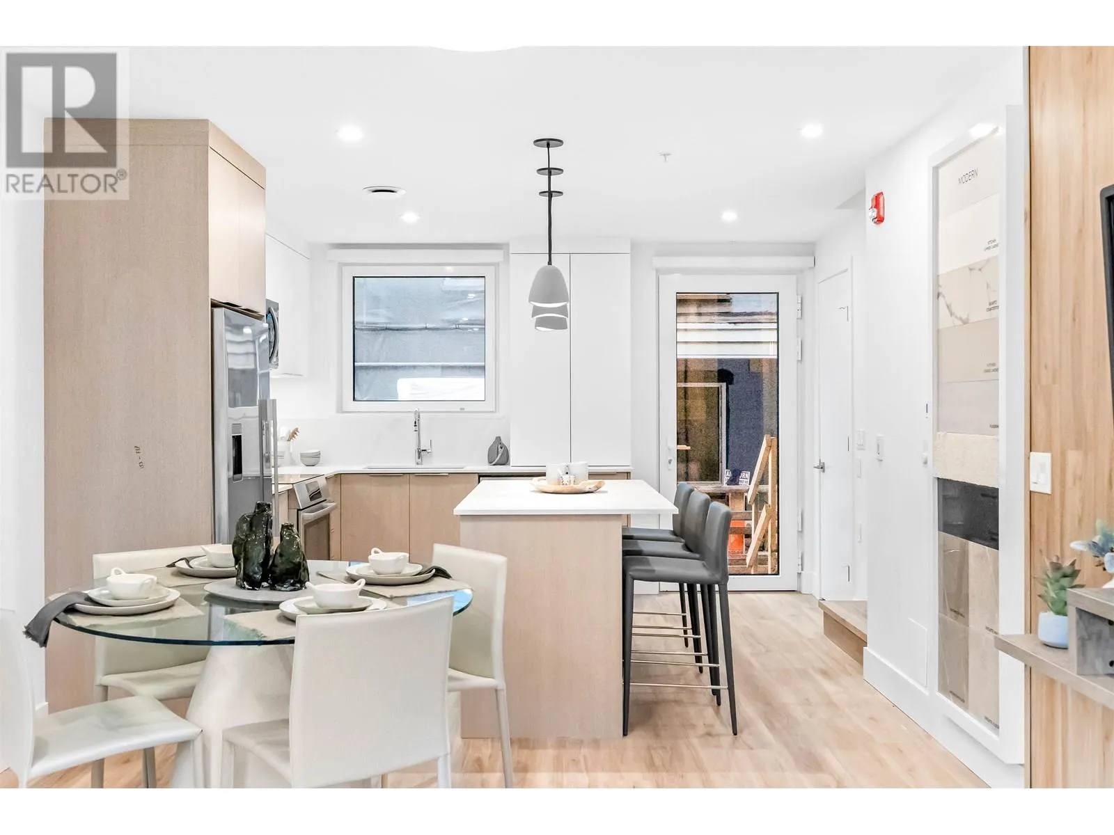 Row / Townhouse for rent: 315 2250 E 1st Avenue, Vancouver, British Columbia V5N 1B6